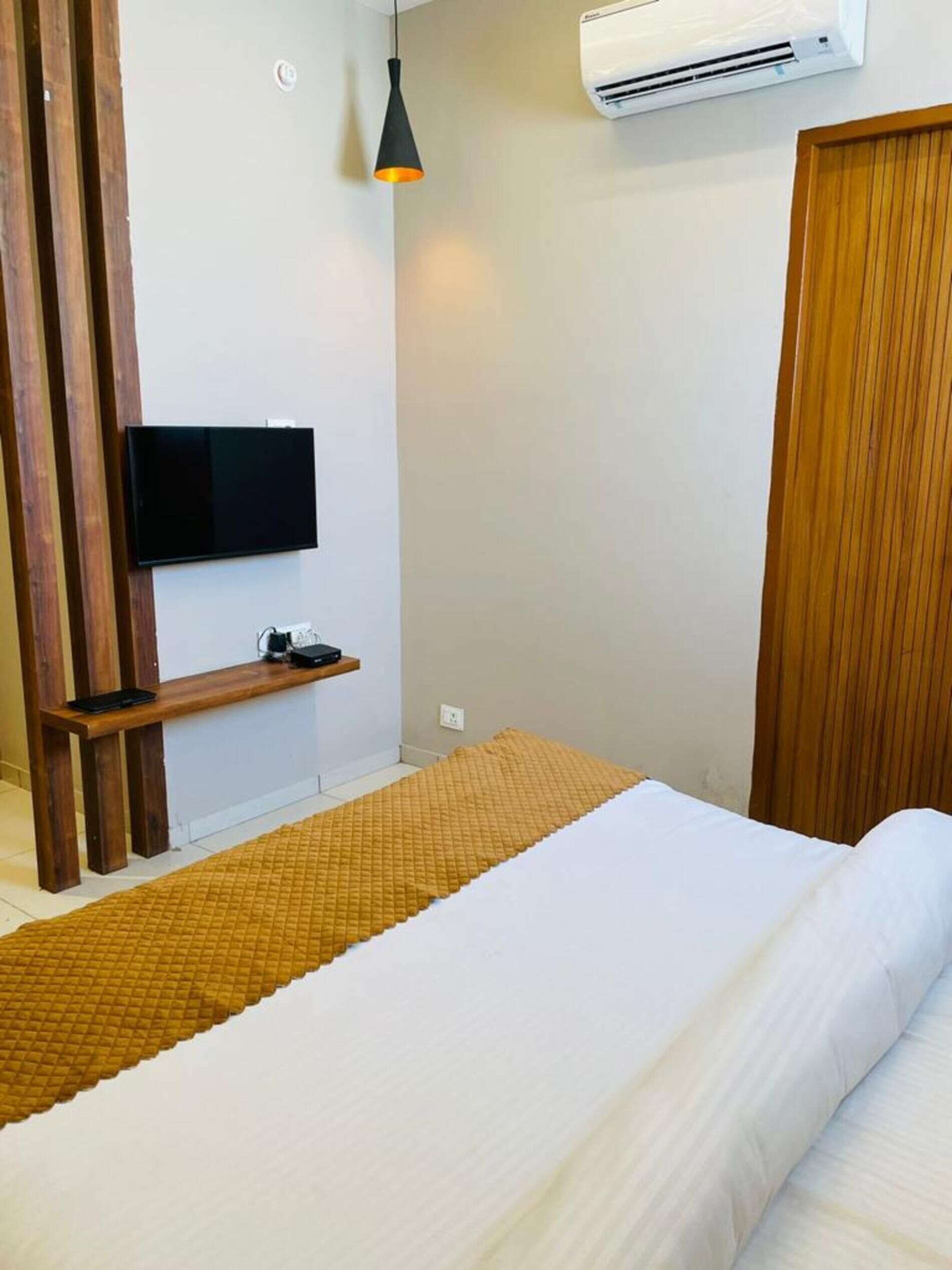 Collection O Hotel Dc Premium