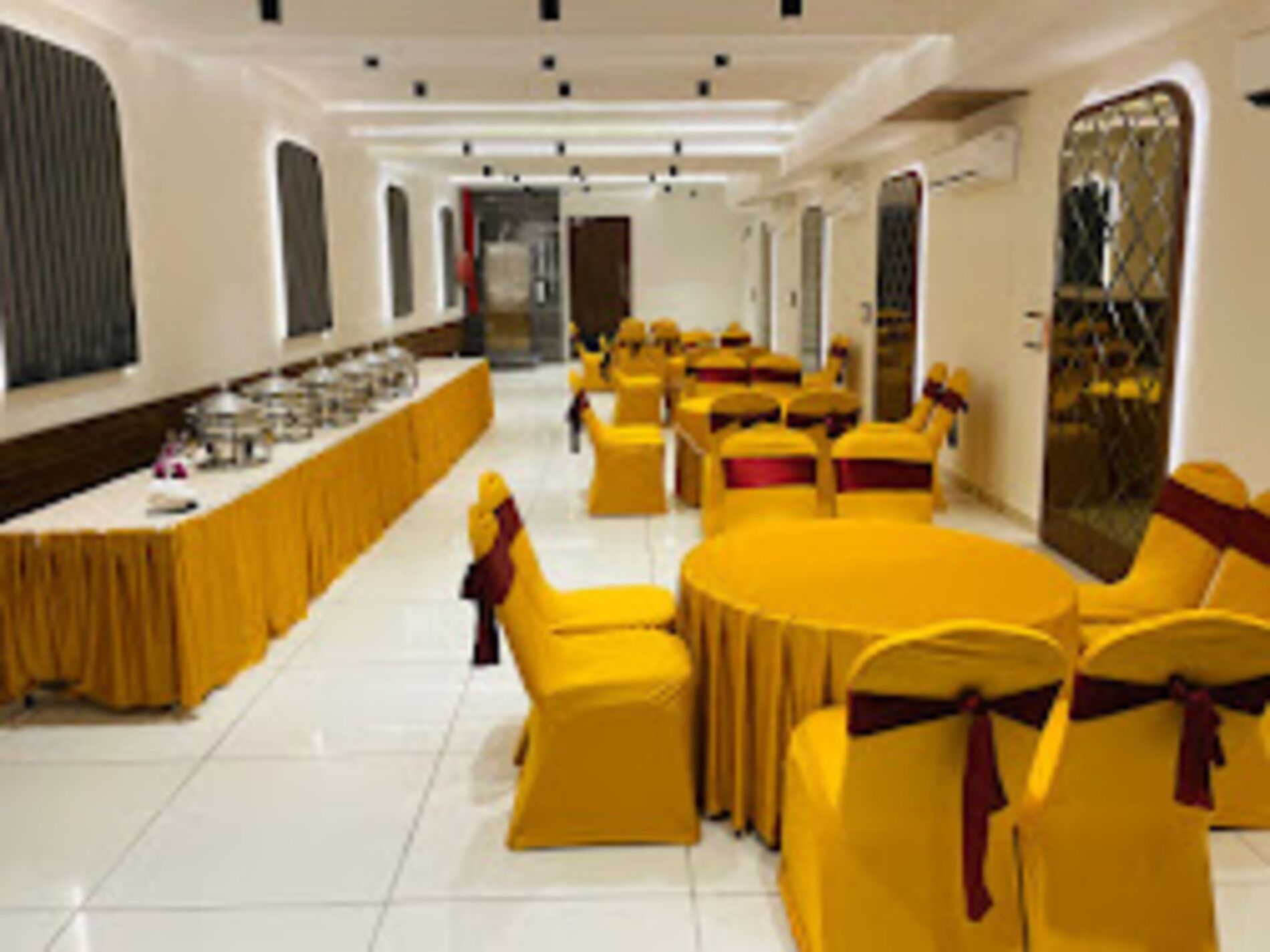 Collection O Hotel Dc Premium