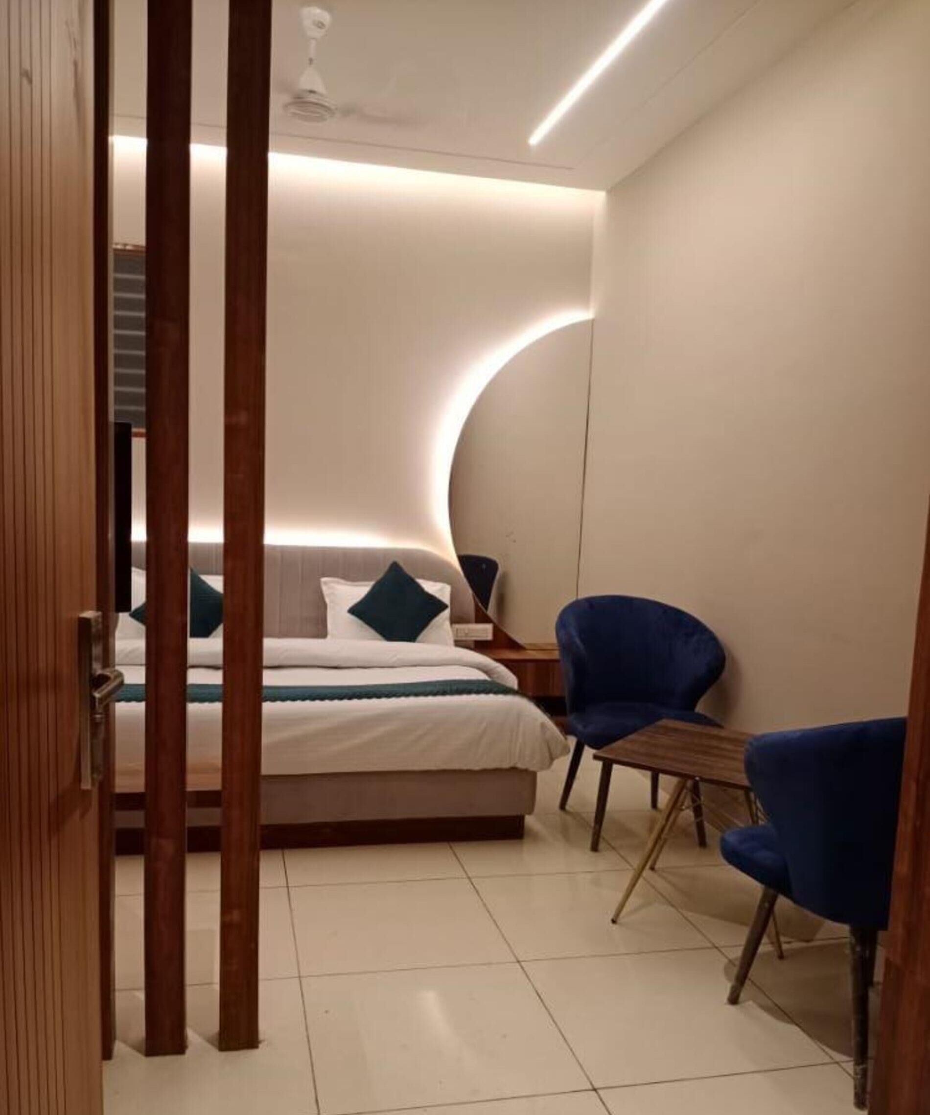 Collection O Hotel Dc Premium