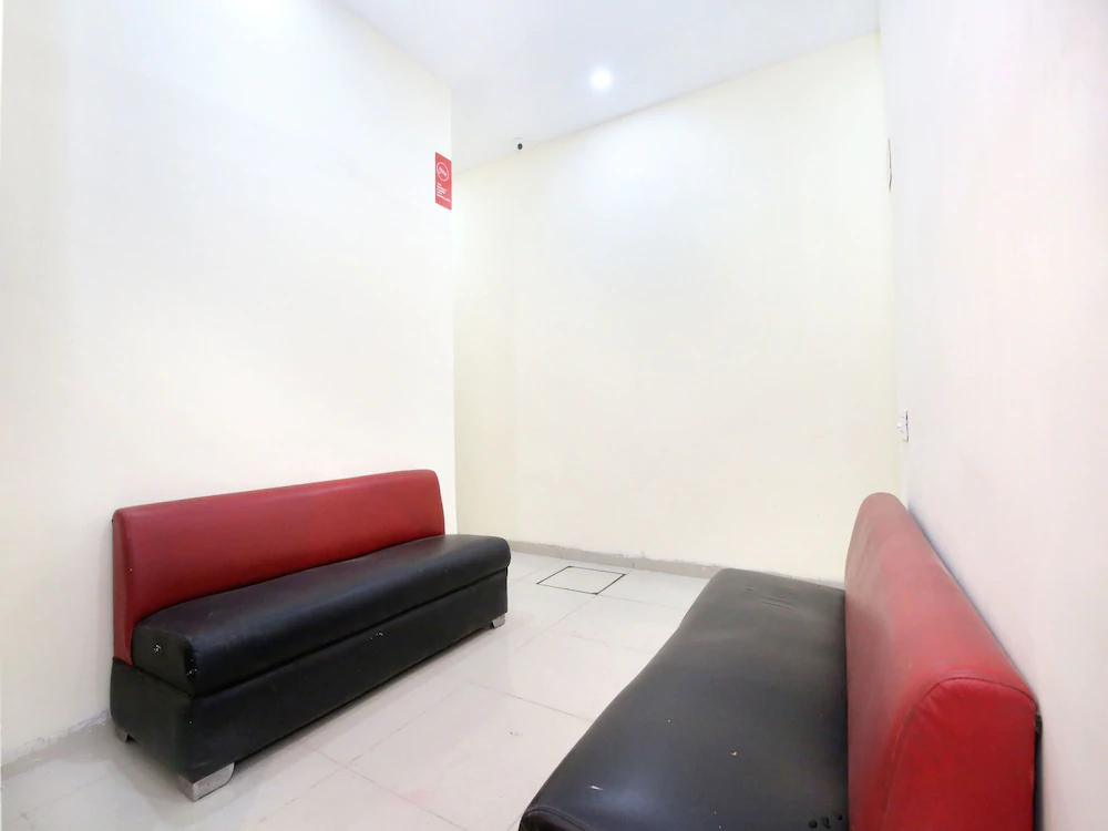 Hotel Jb by OYO Rooms