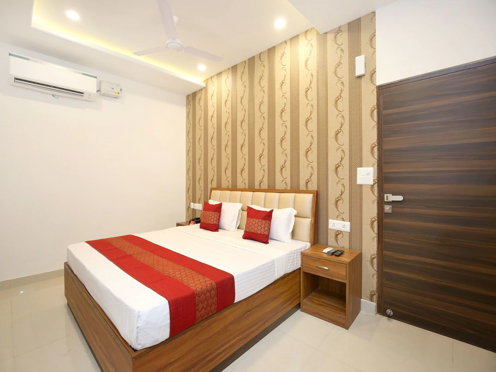 Hotel Pearl Wood By OYO Rooms