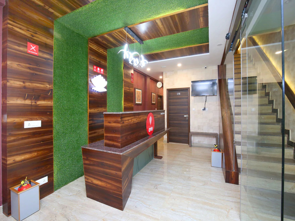 Hotel Pearl Wood By OYO Rooms