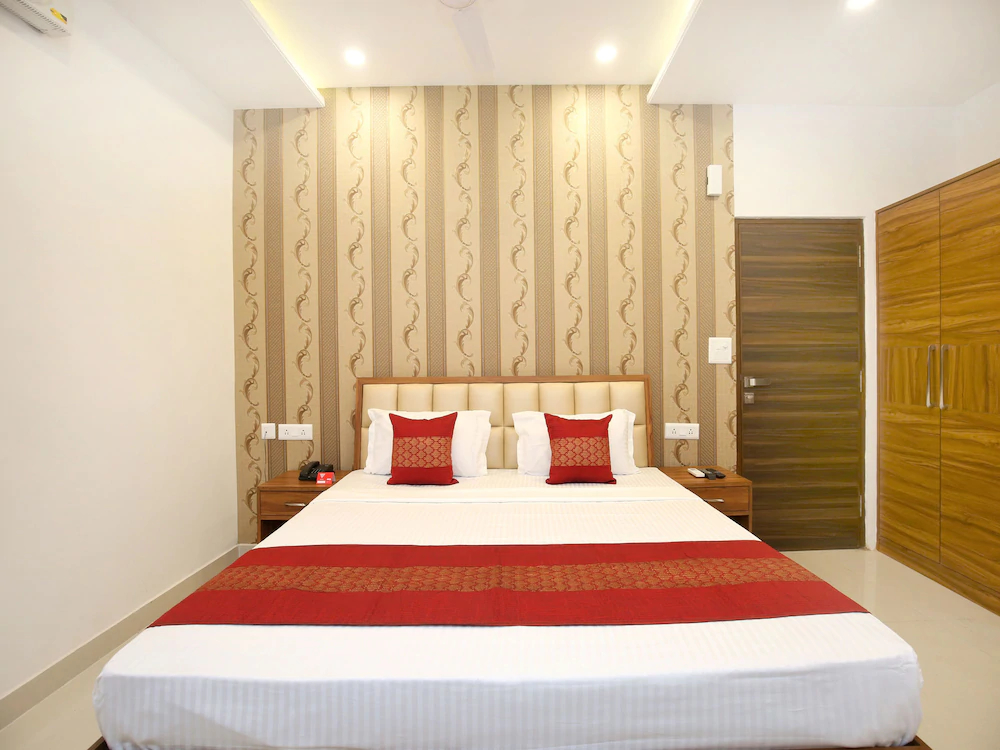 Hotel Pearl Wood By OYO Rooms