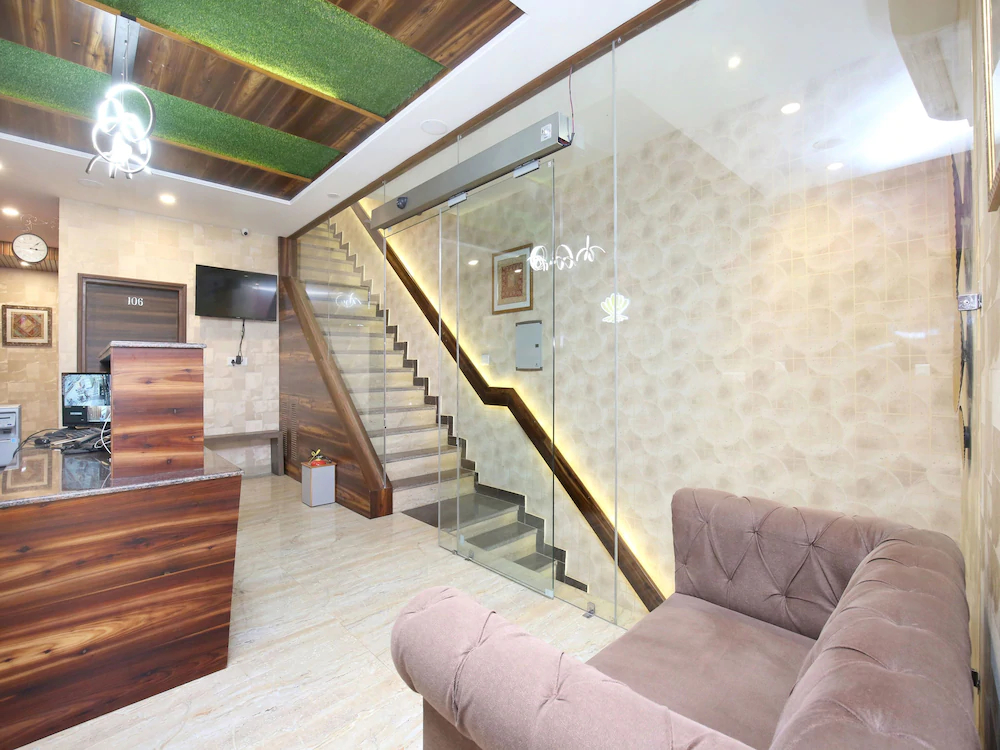 Hotel Pearl Wood By OYO Rooms