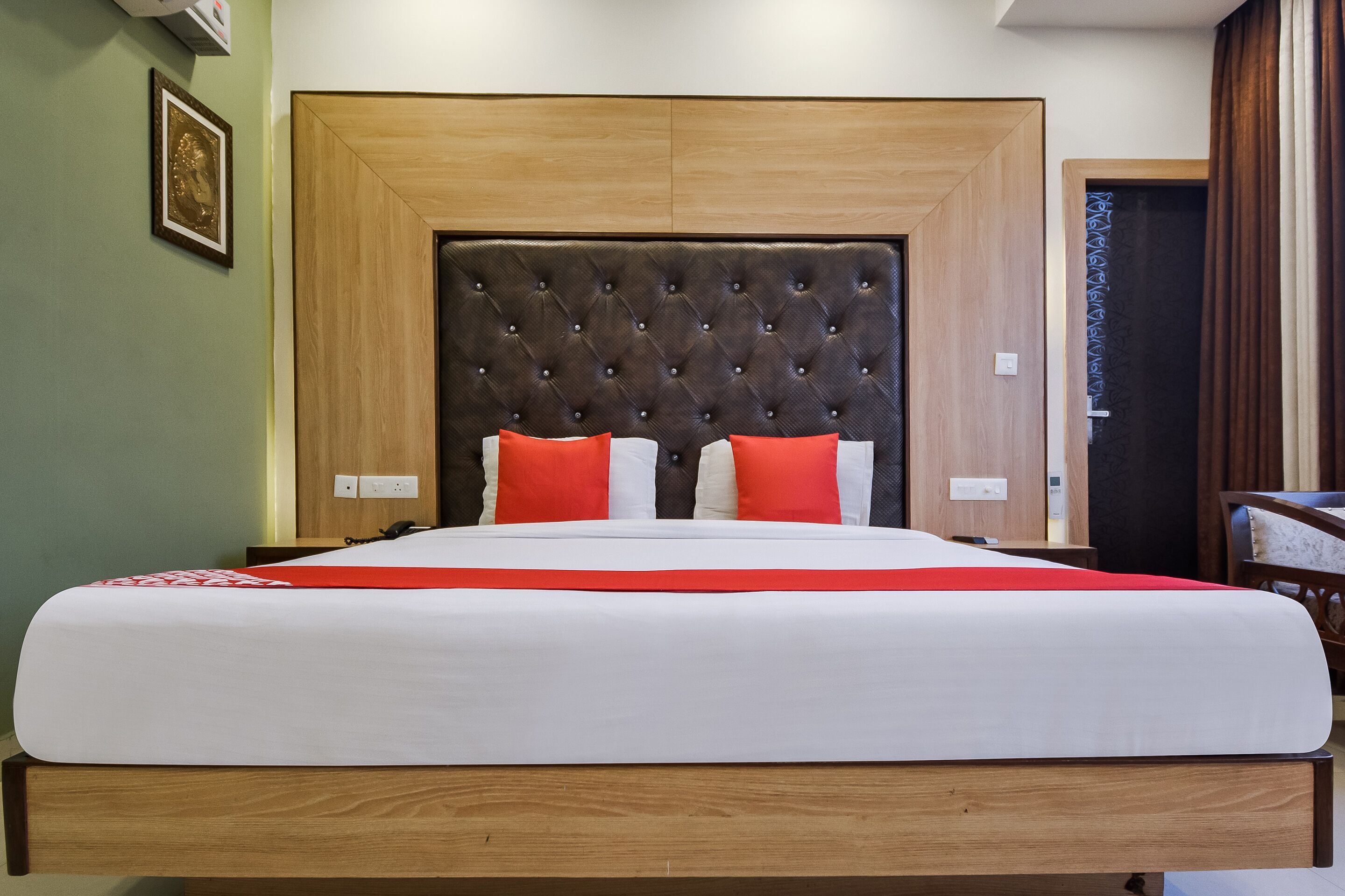 Hotel Purple Residency by OYO Rooms