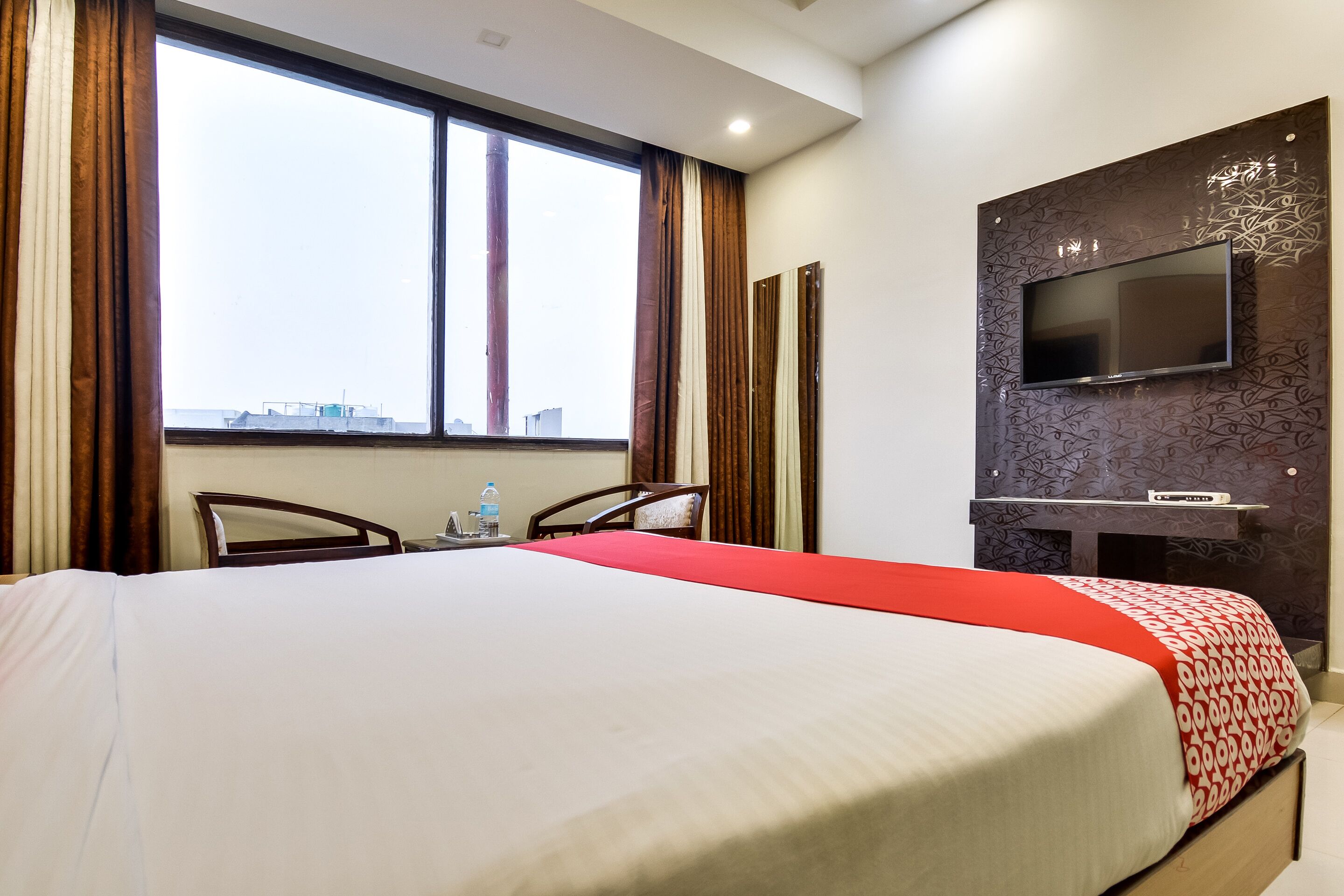 Hotel Purple Residency by OYO Rooms