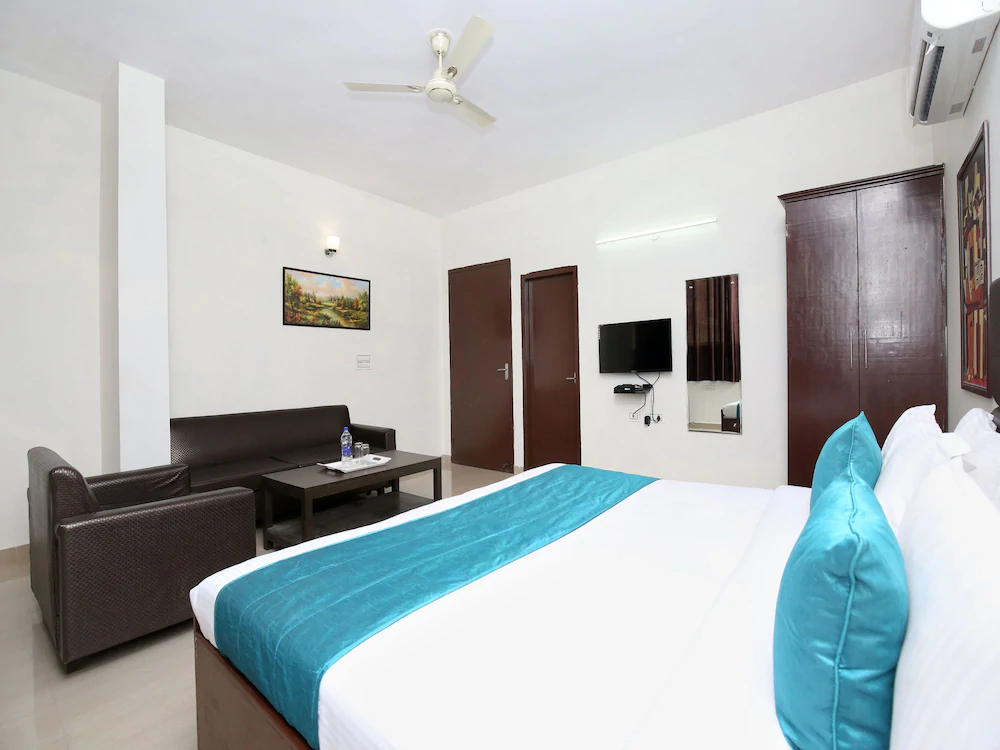 Hotel Rooftop By OYO Rooms