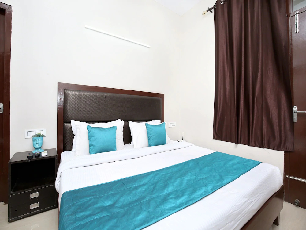 Hotel Rooftop By OYO Rooms