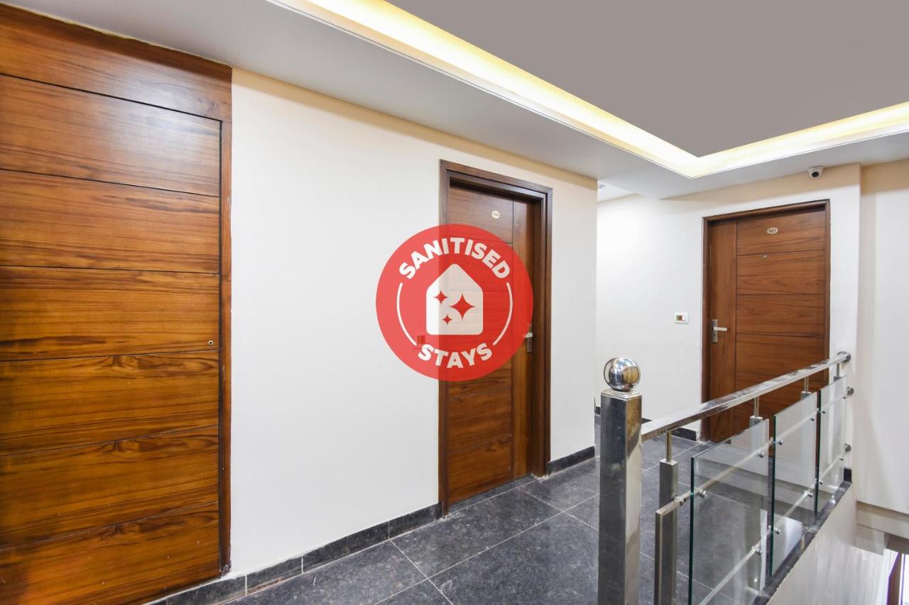 Red Paradise by OYO Rooms