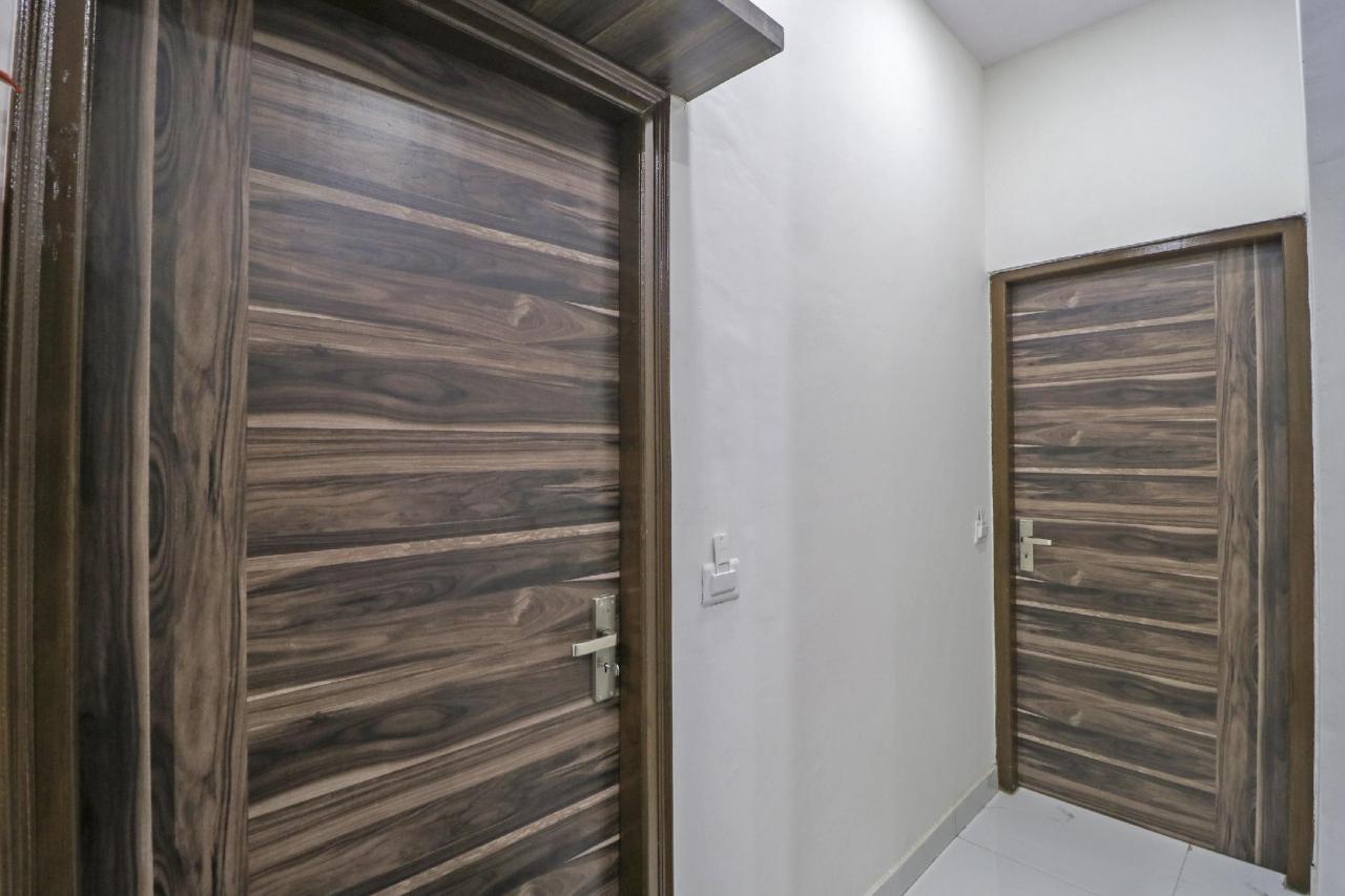 Ss Crown by OYO Rooms
