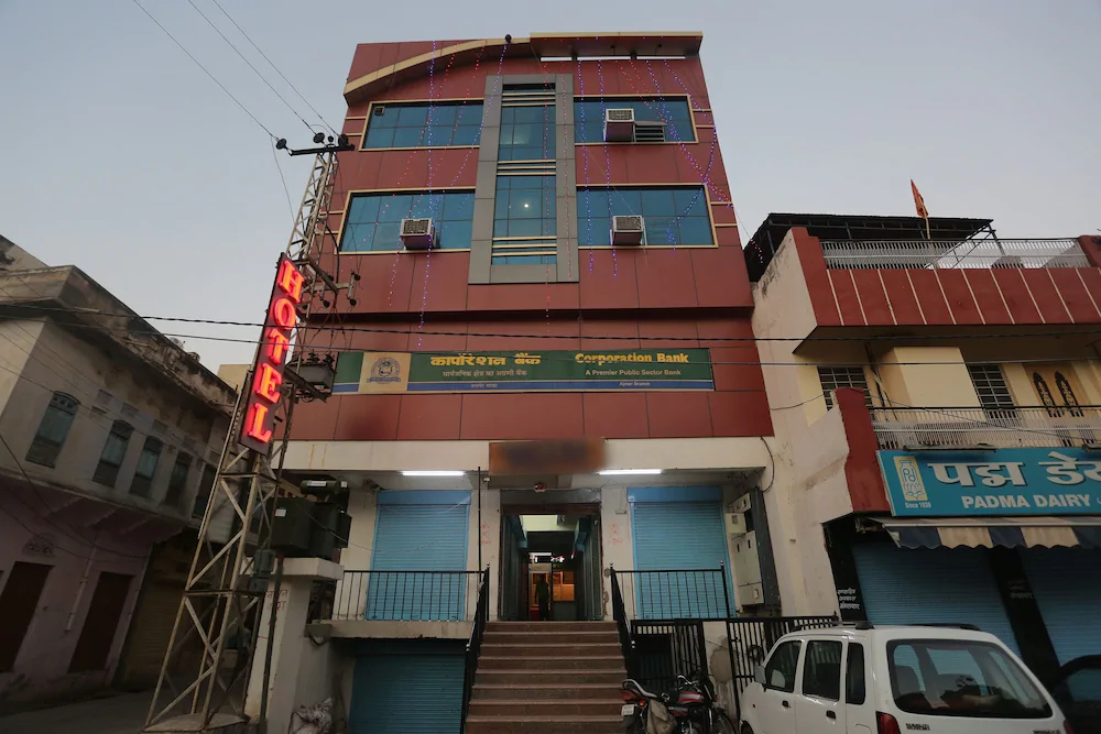 Hotel Bharat Inn