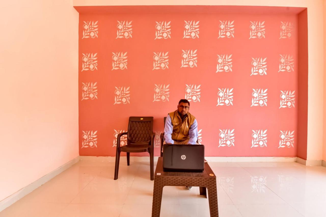 Shree Jagdmba Palace by OYO Rooms