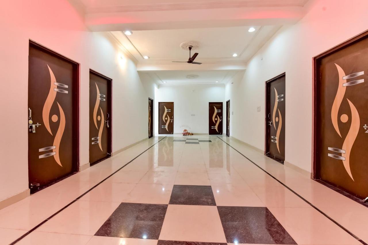 Shree Jagdmba Palace by OYO Rooms