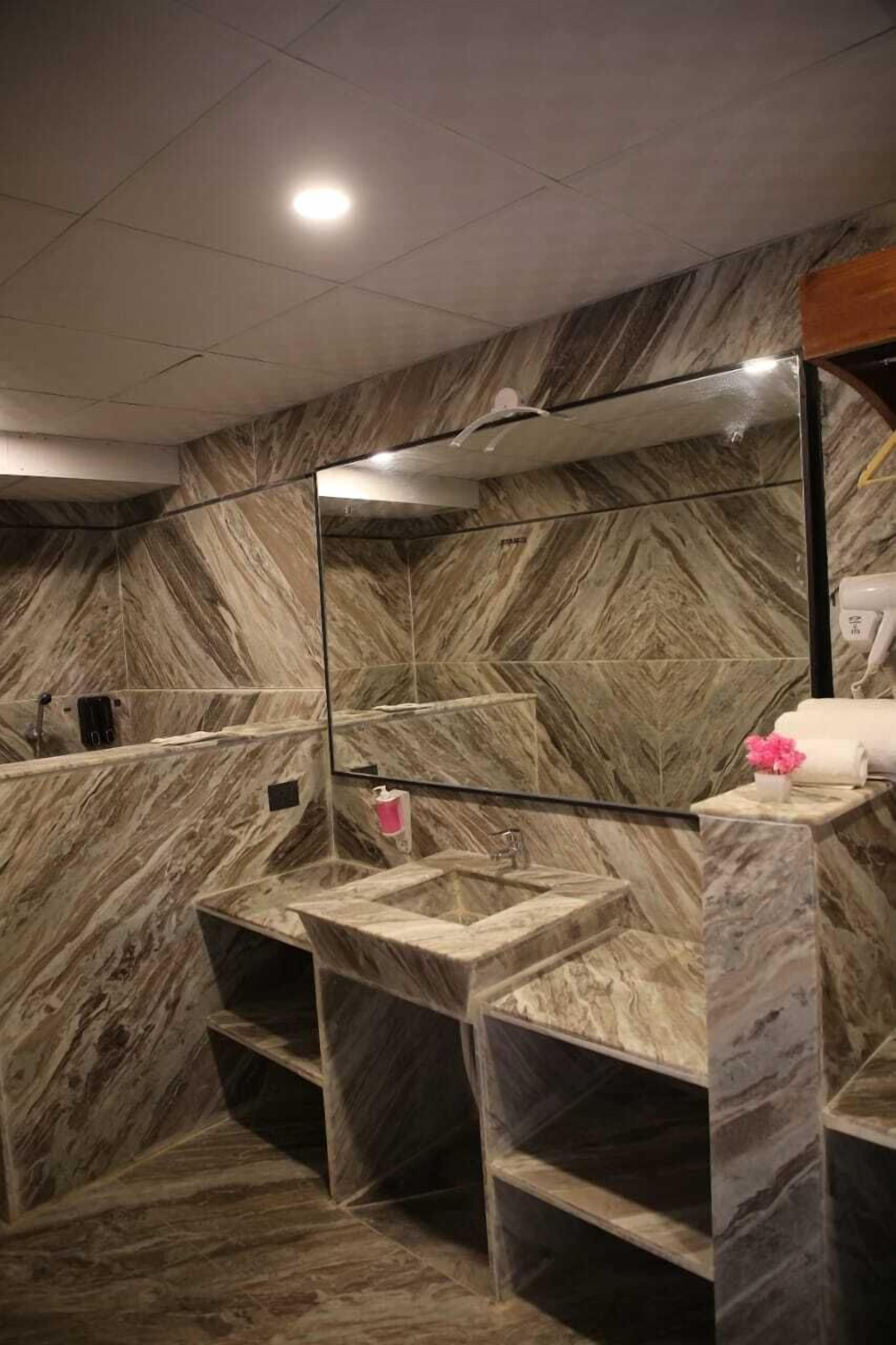 Club 21by Sariska Fun city