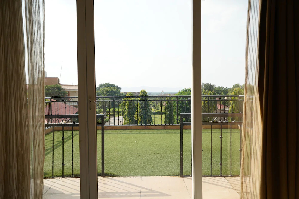 Hotel Clarks Inn Neemrana