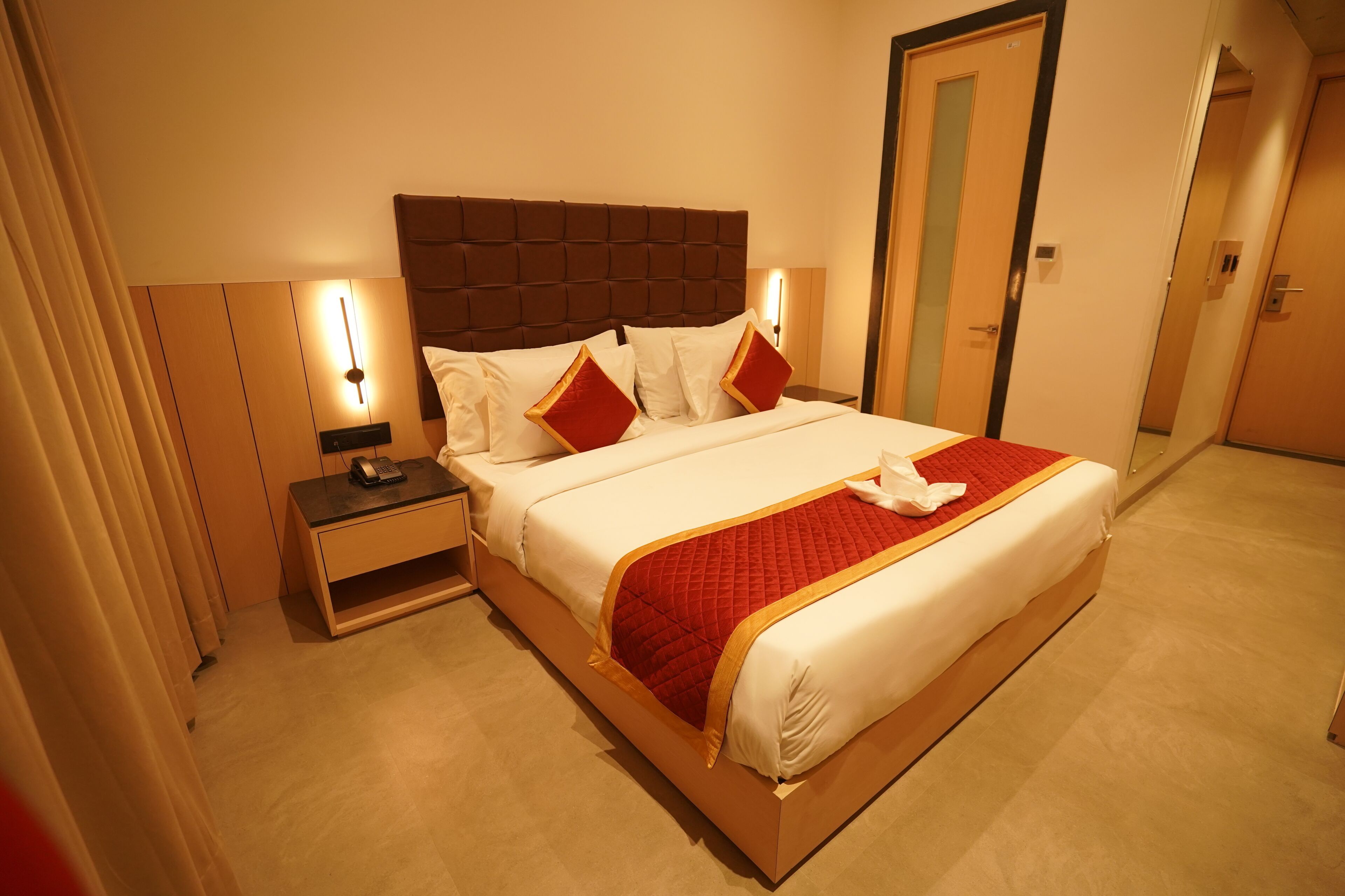Crown Park Luxury Hotel