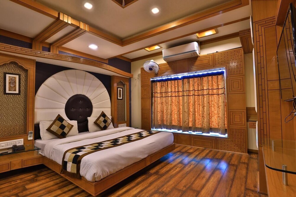 Hotel Bharat Palace
