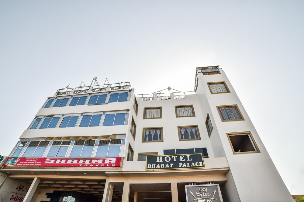 Hotel Bharat Palace by OYO Rooms