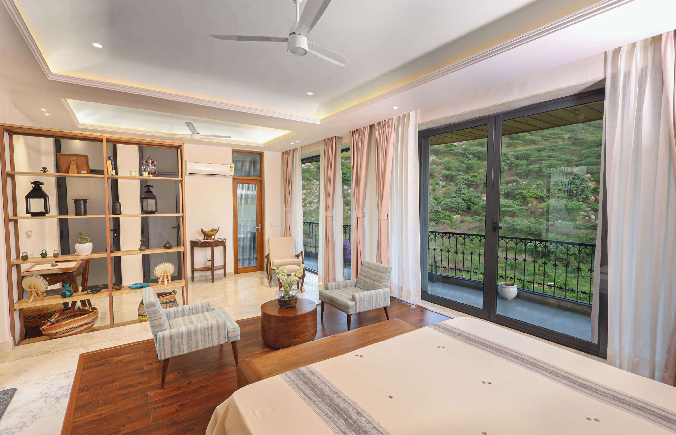 Artisav House