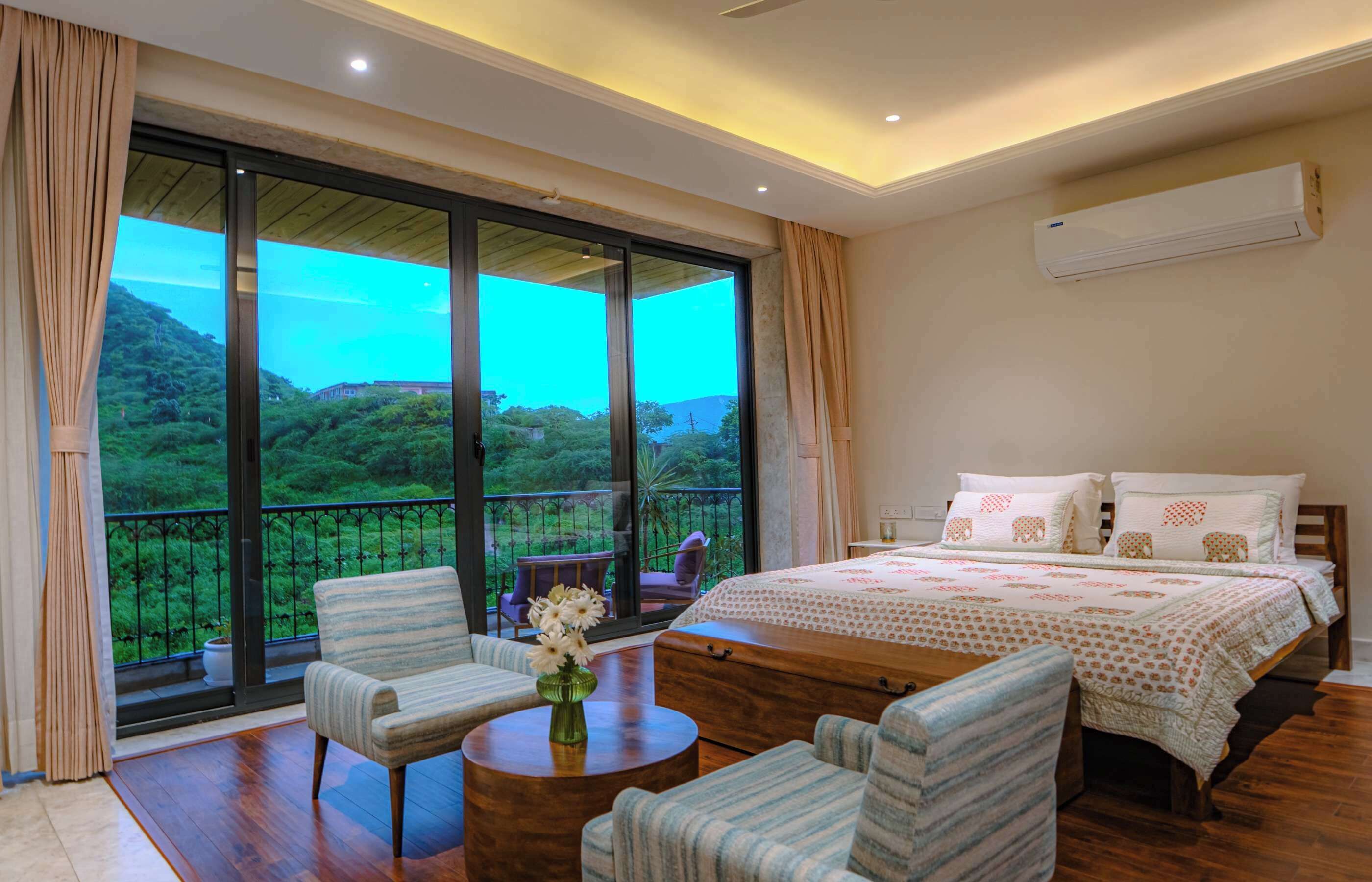 Artisav House