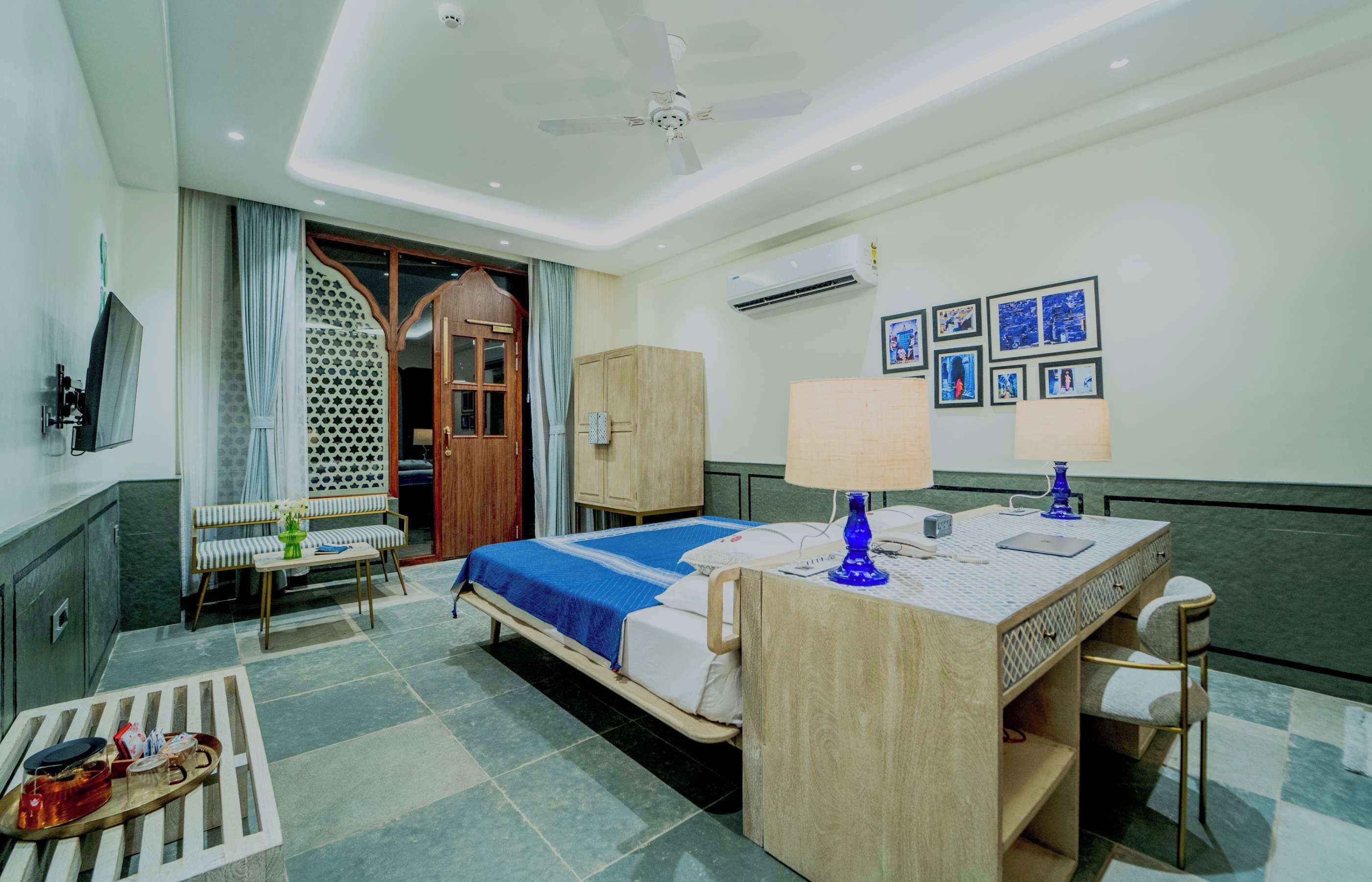 Artisav House