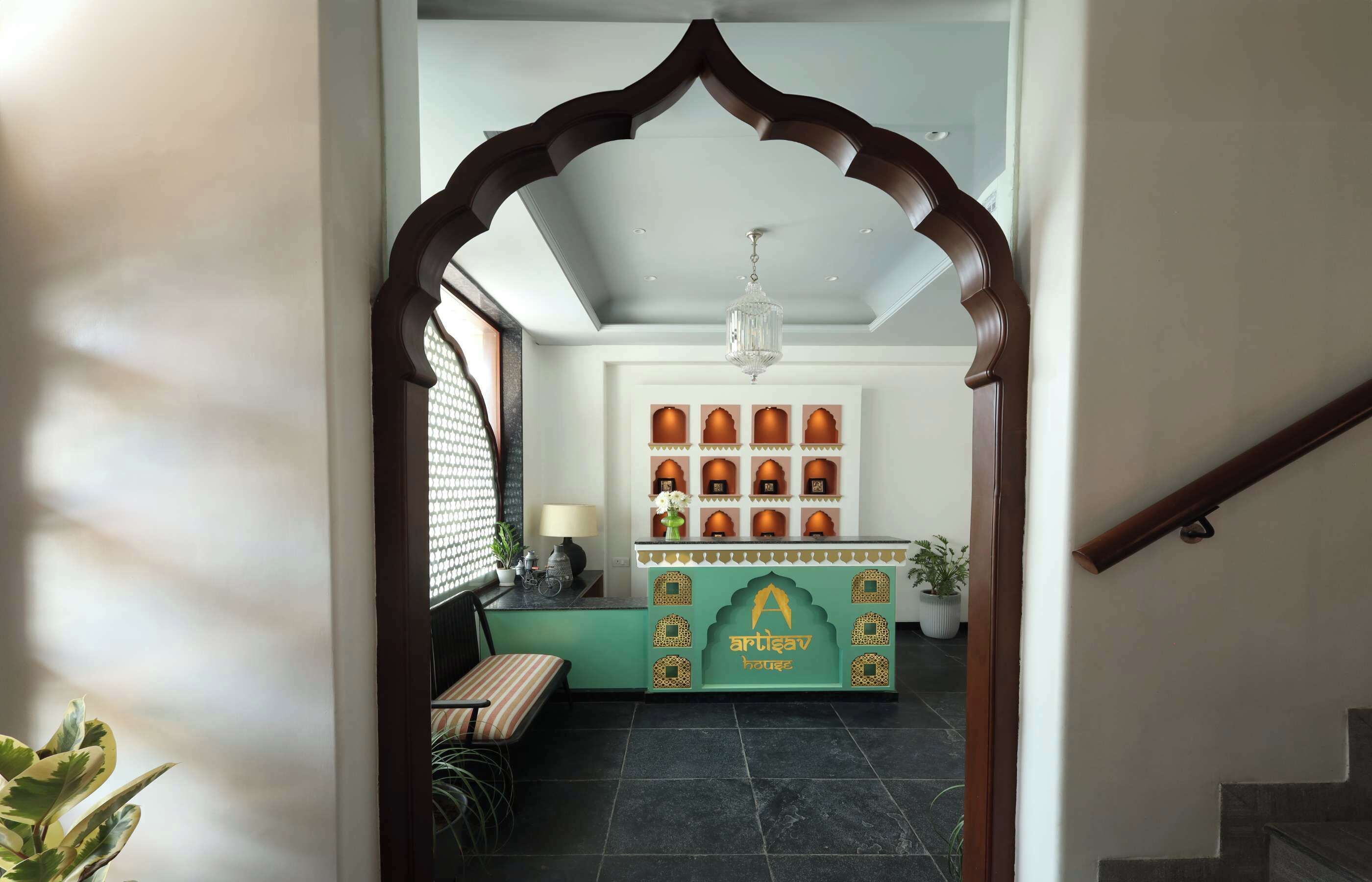 Artisav House