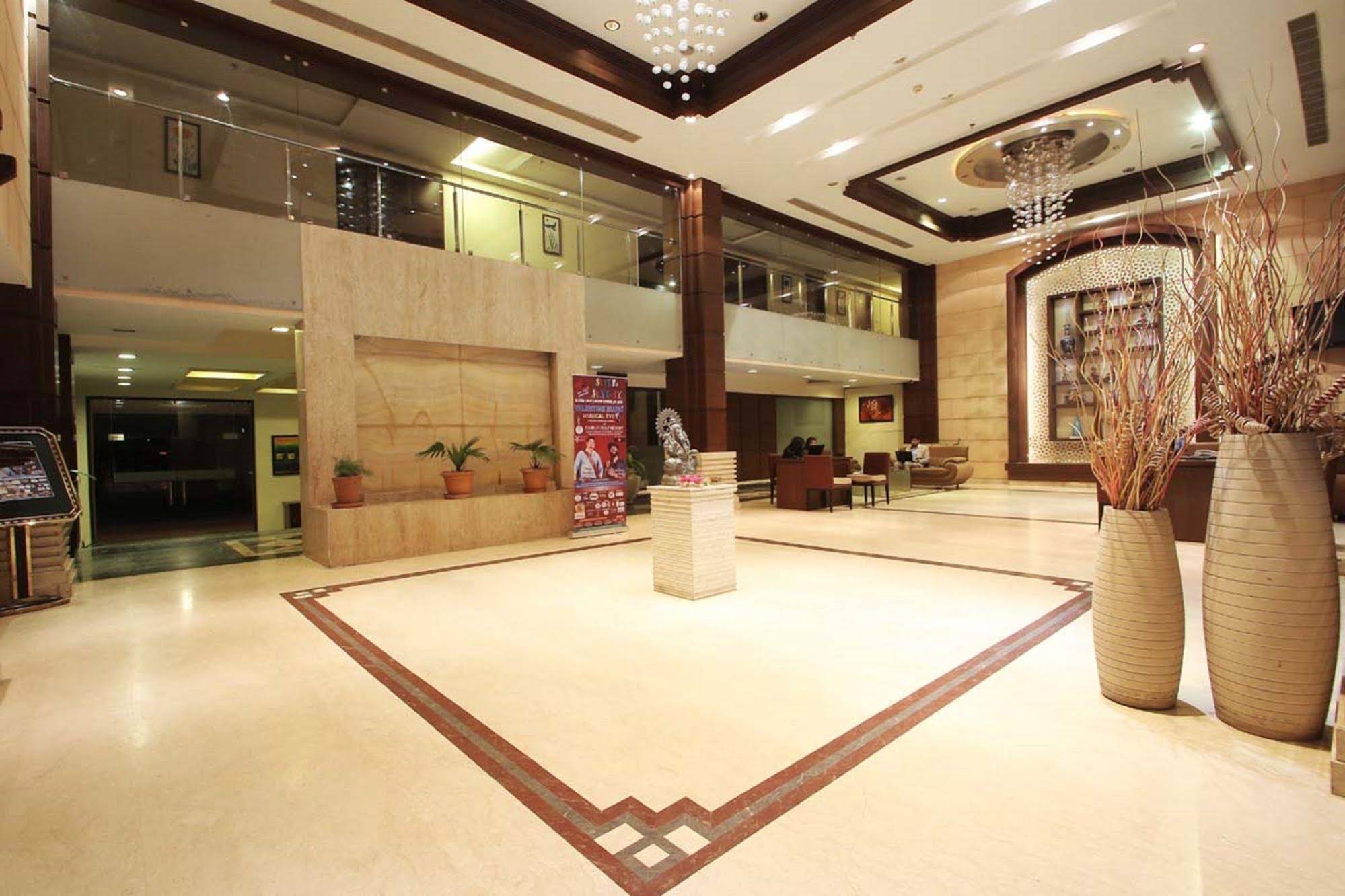Cambay Golf Resort Jamdoli