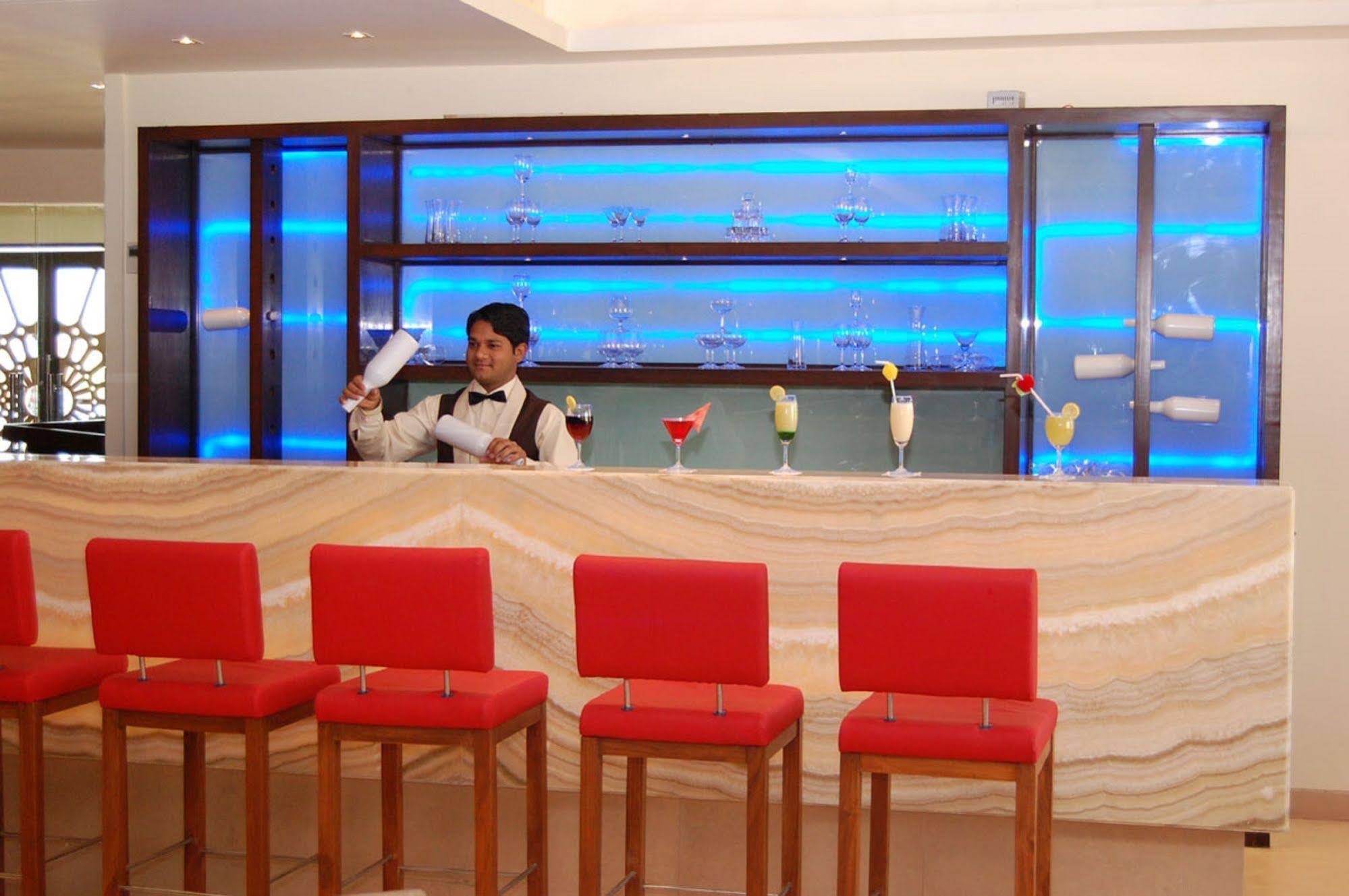 Cambay Golf Resort Jamdoli