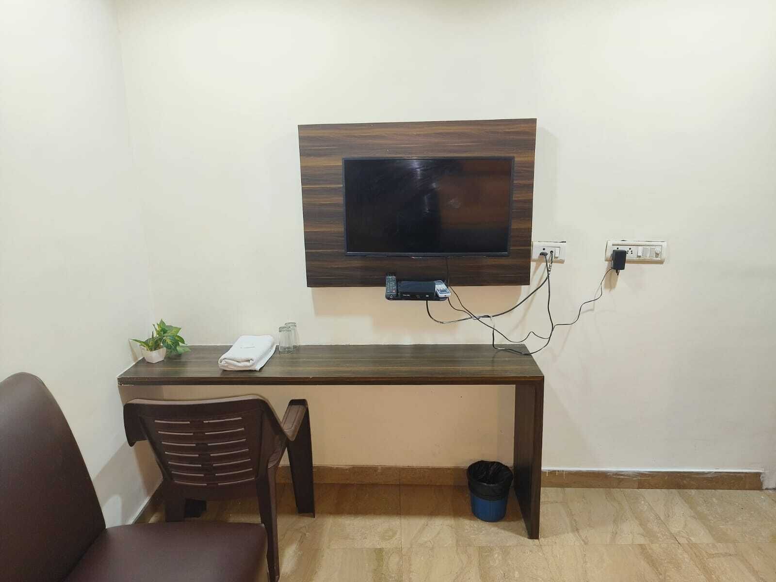 FabHotel Airport Residency