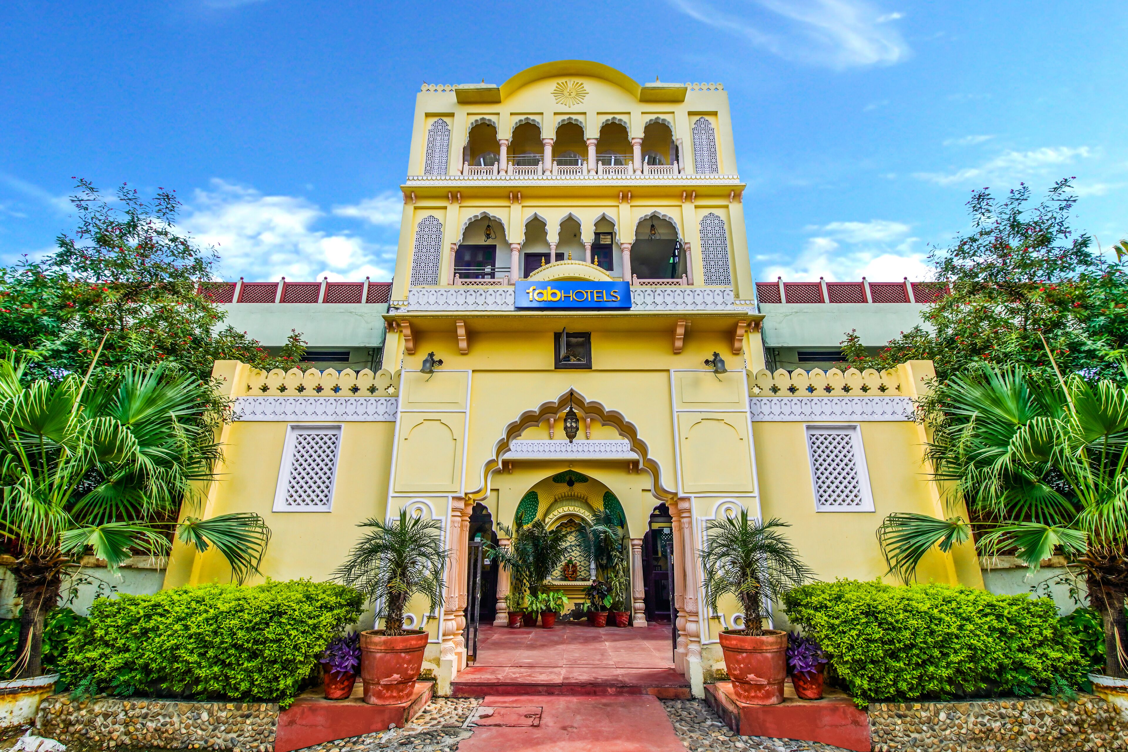 FabHotel Utsav Niwas