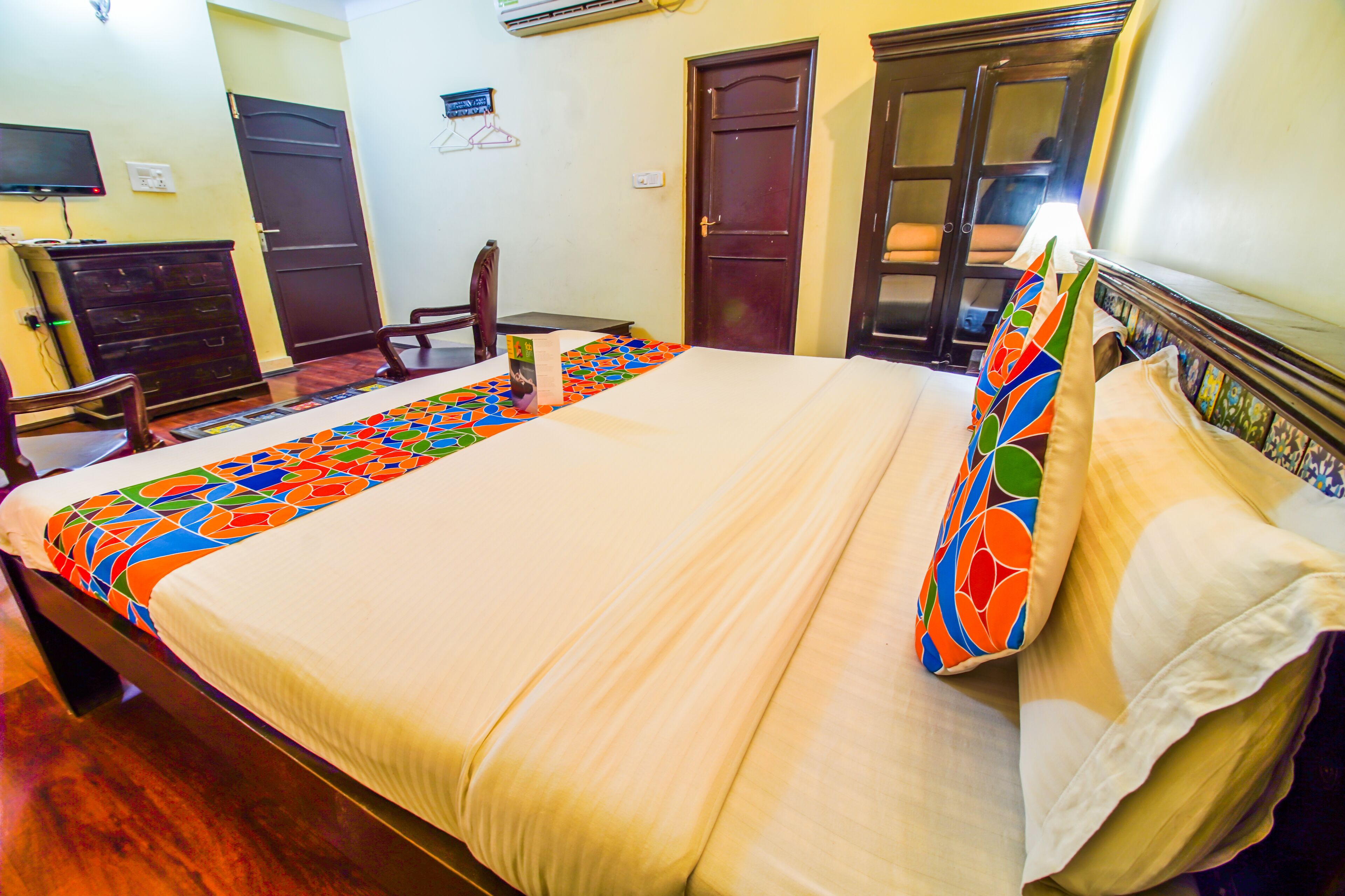 FabHotel Utsav Niwas