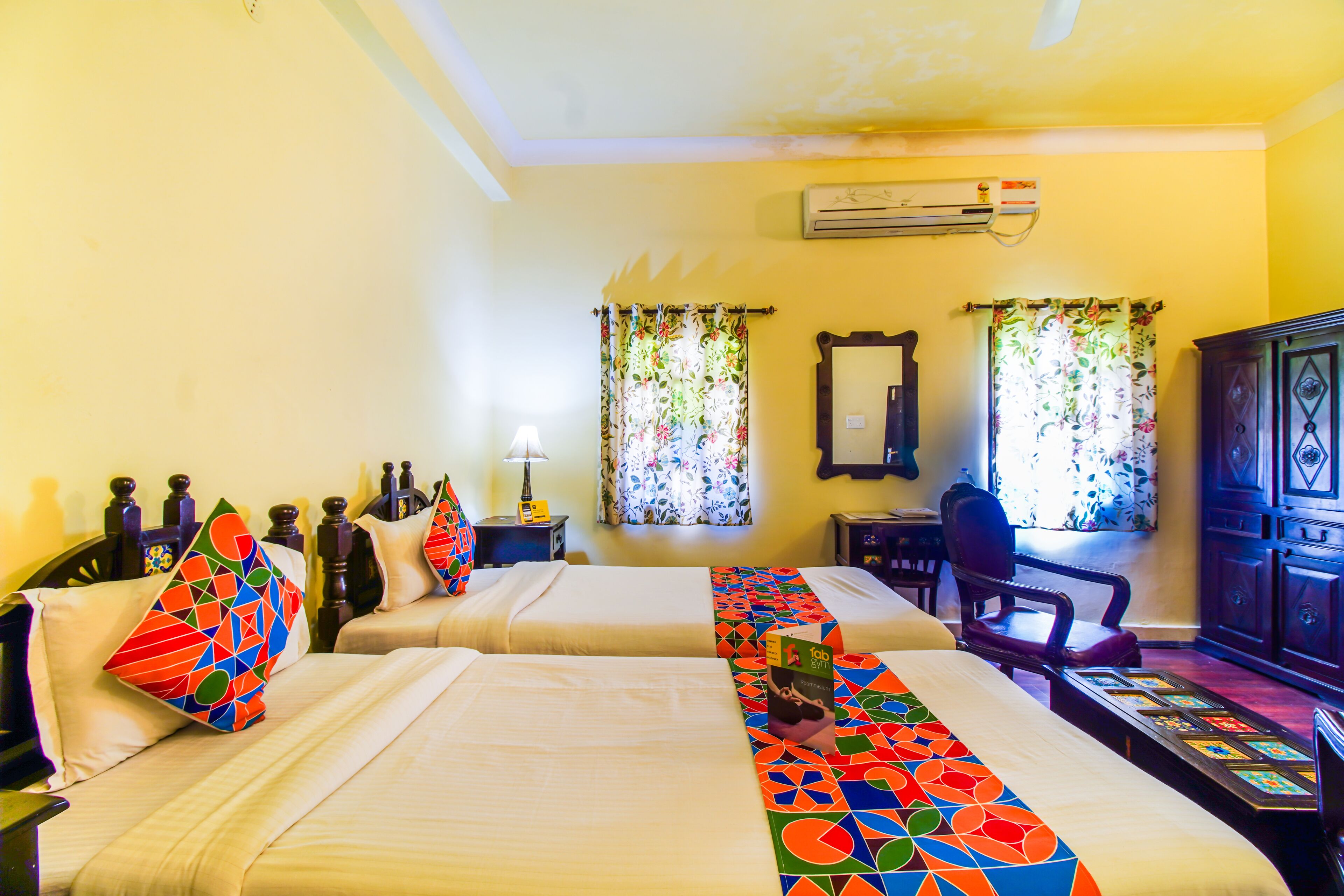 FabHotel Utsav Niwas