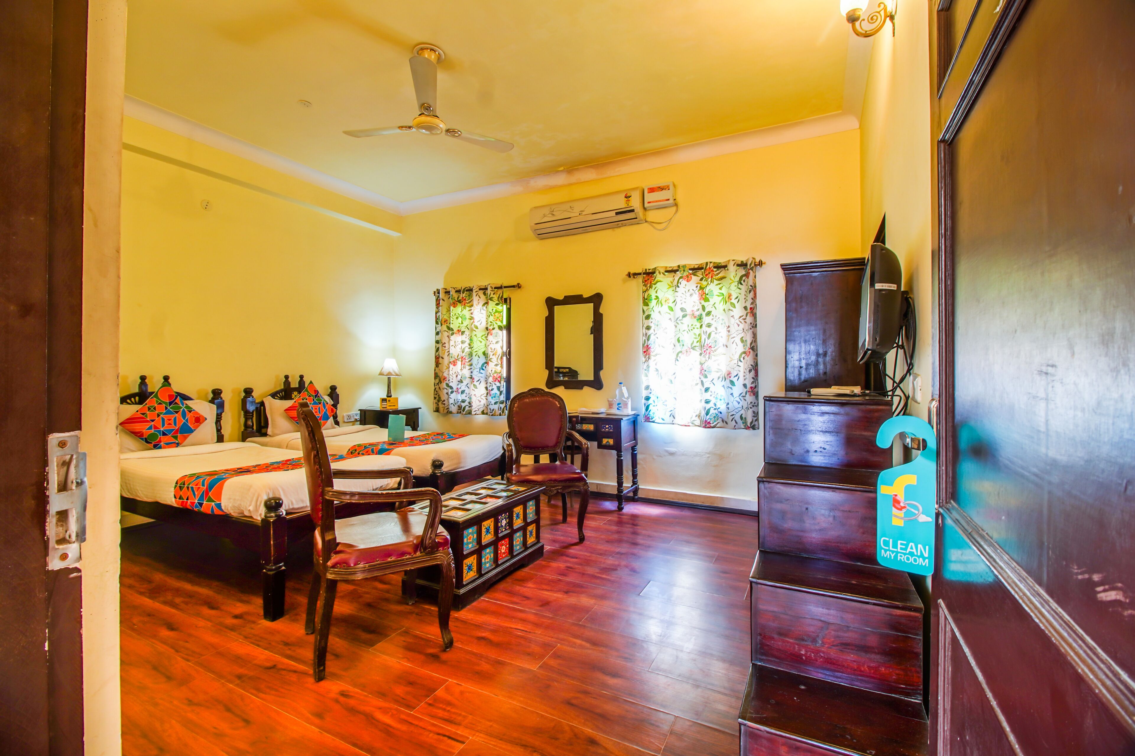 FabHotel Utsav Niwas