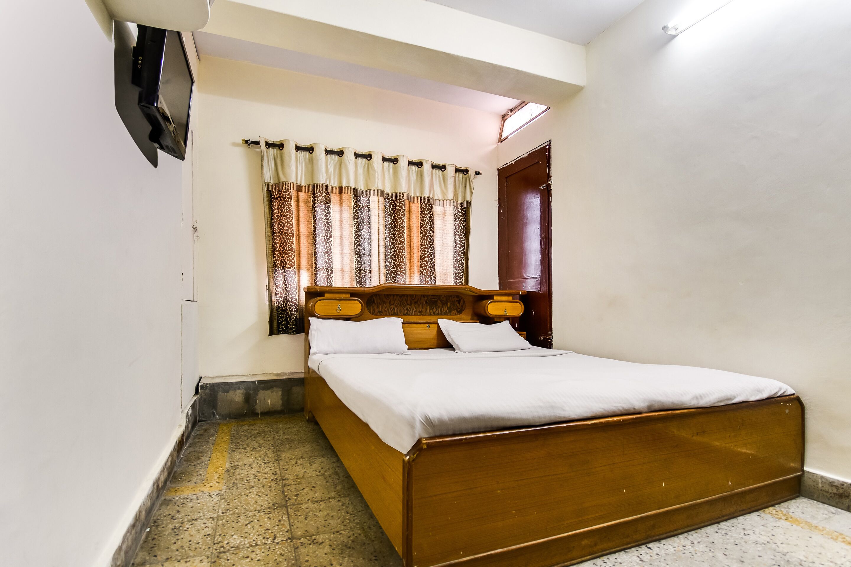 Hotel Alwin by OYO Rooms