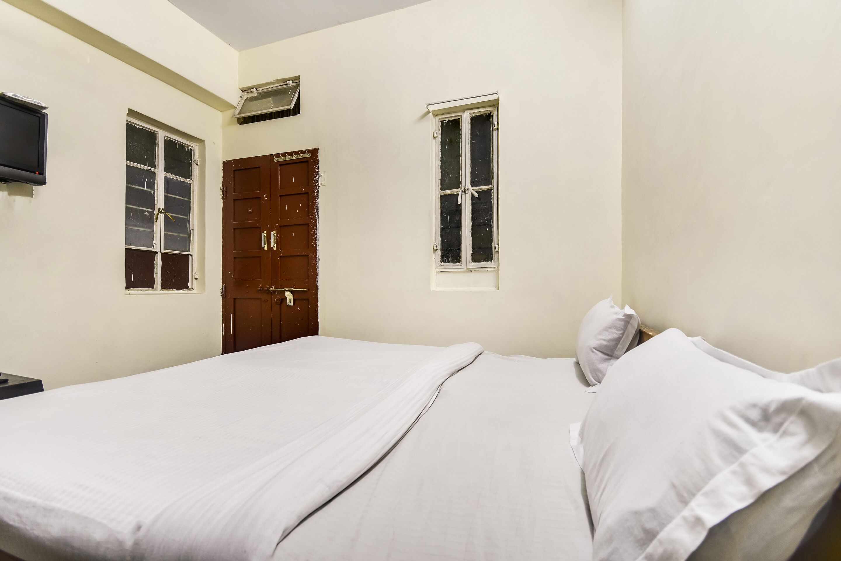 Hotel Alwin by OYO Rooms