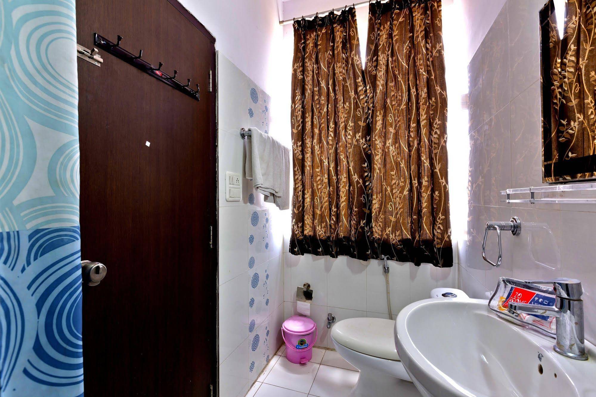 Hotel Ananta Inn