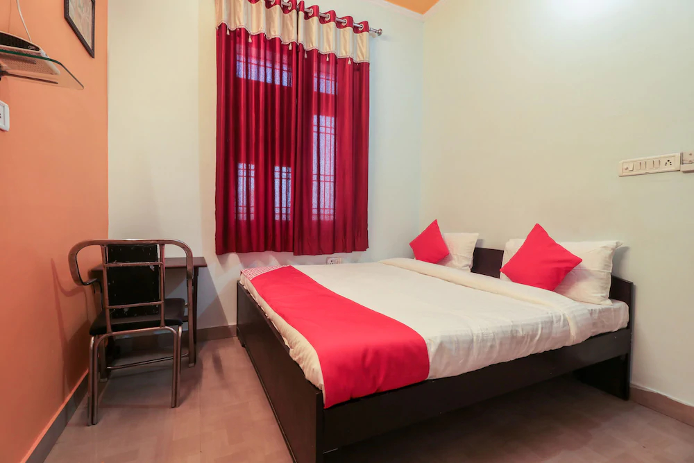 Hotel Hans By OYO Rooms