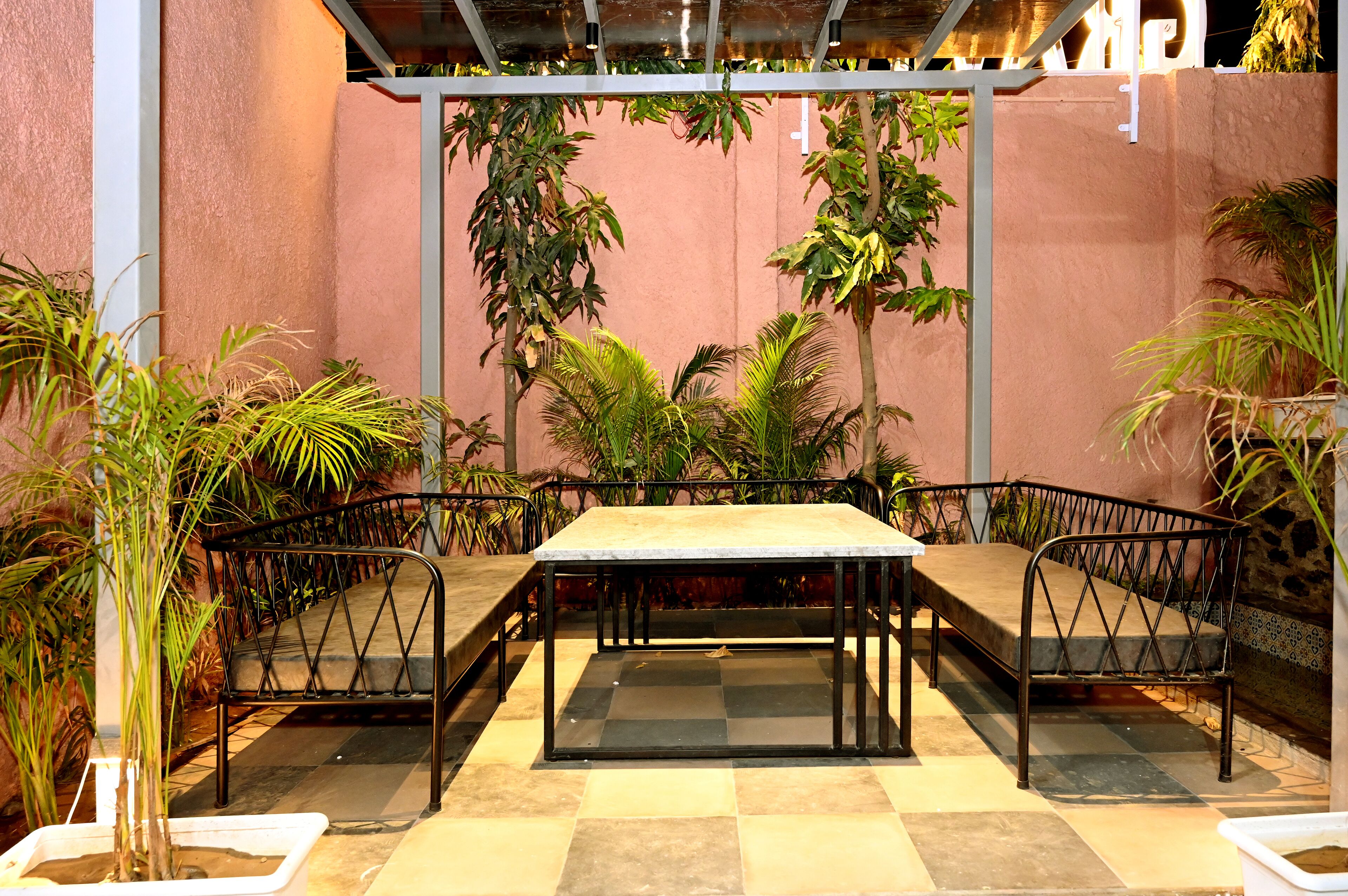 Hotel Navtara
