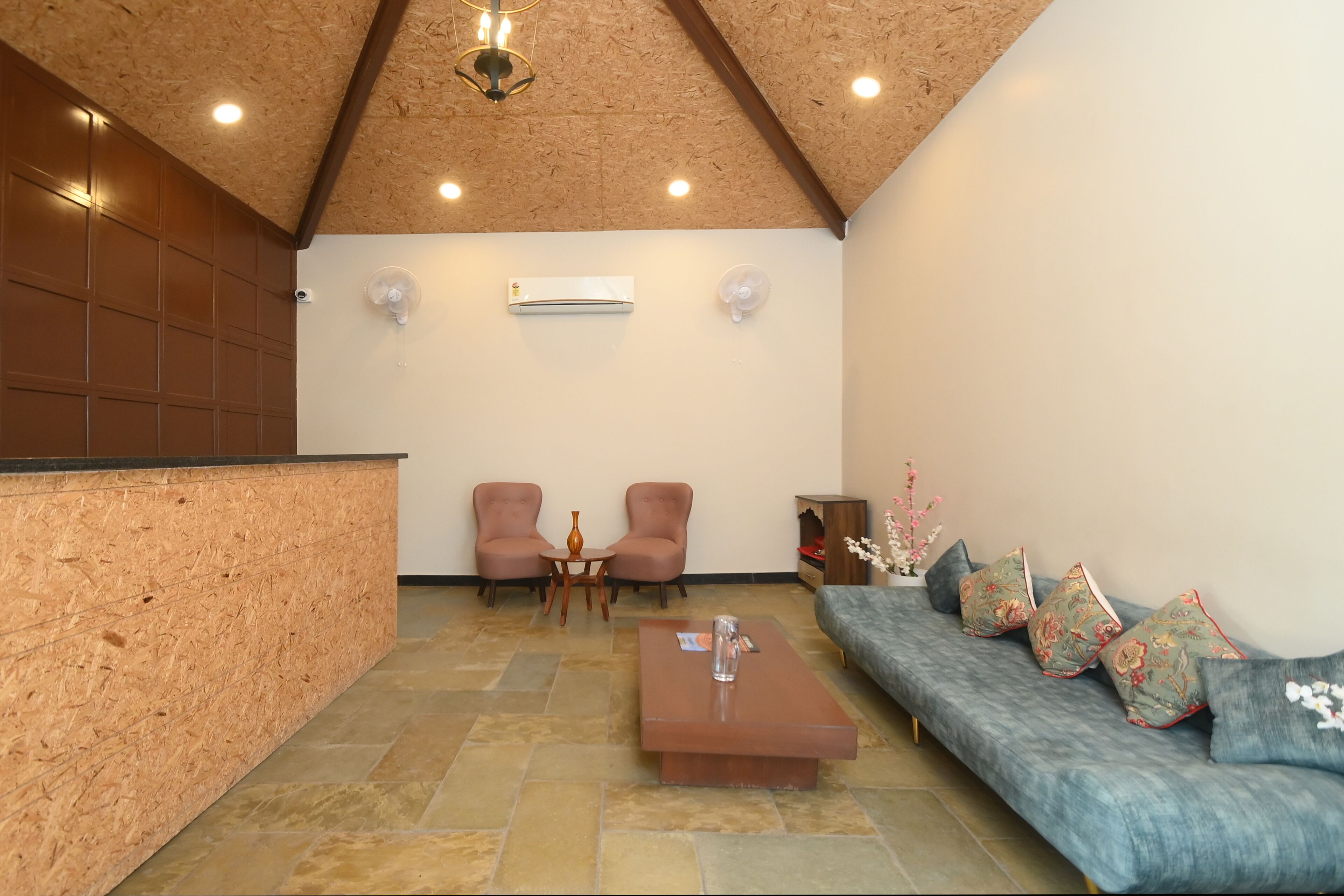 Hotel Navtara