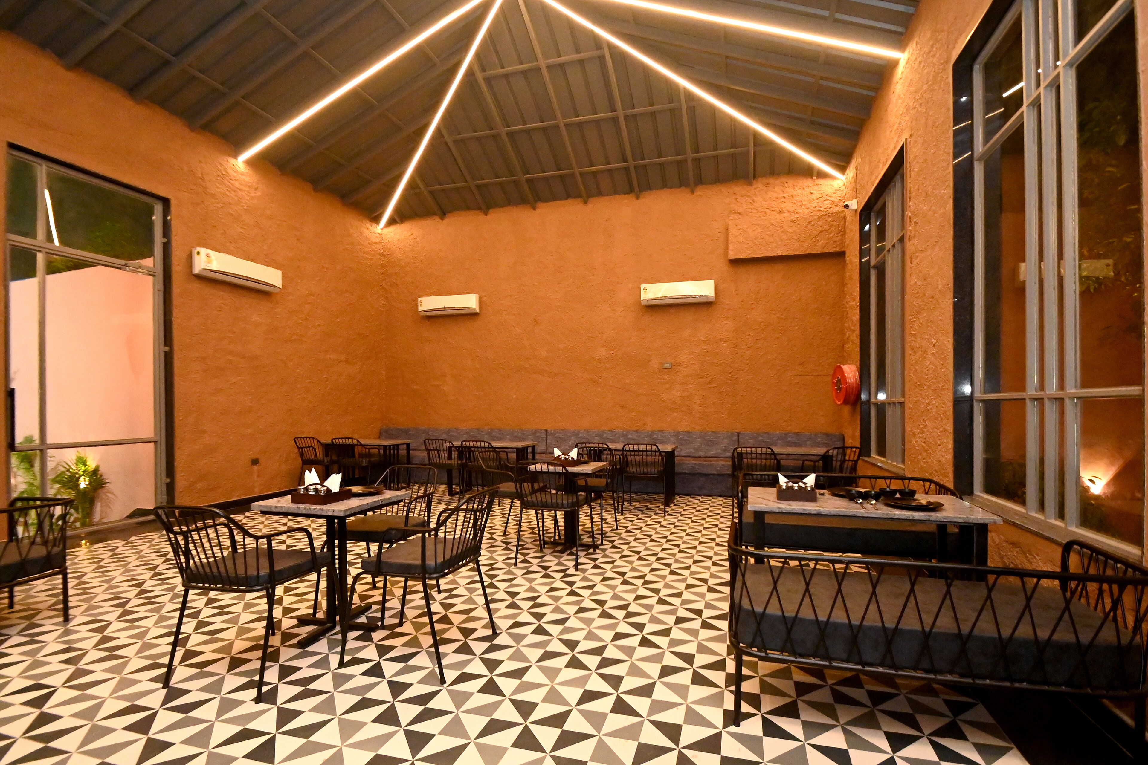 Hotel Navtara