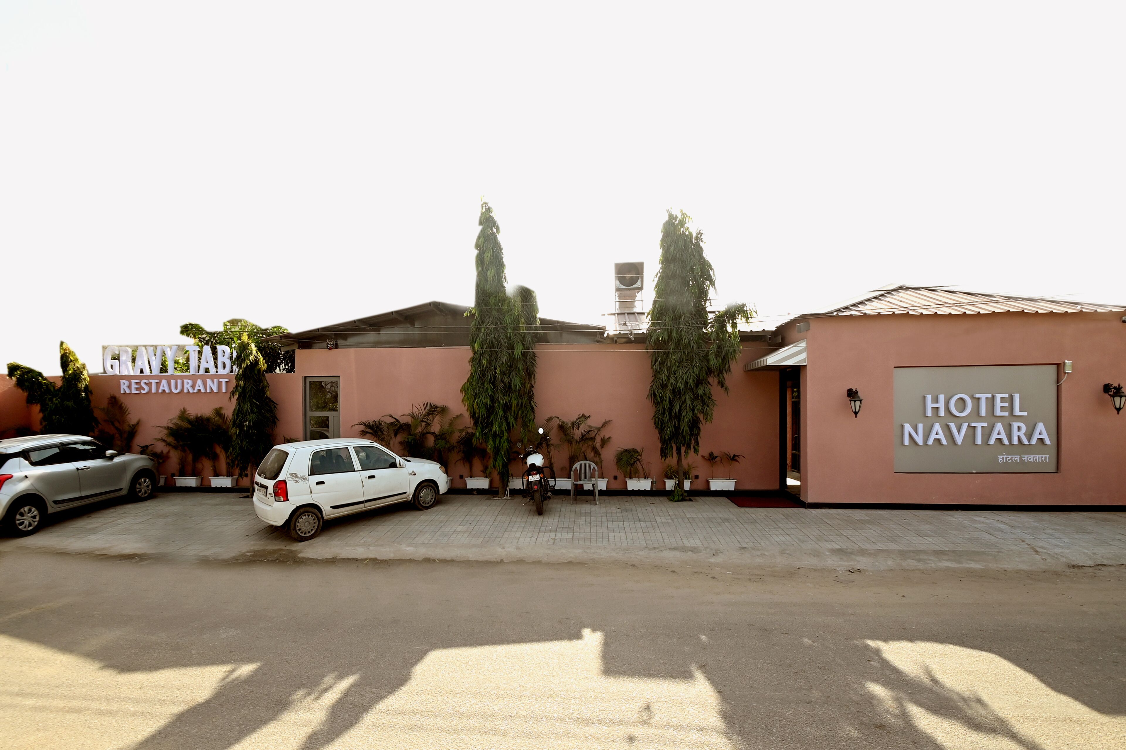 Hotel Navtara