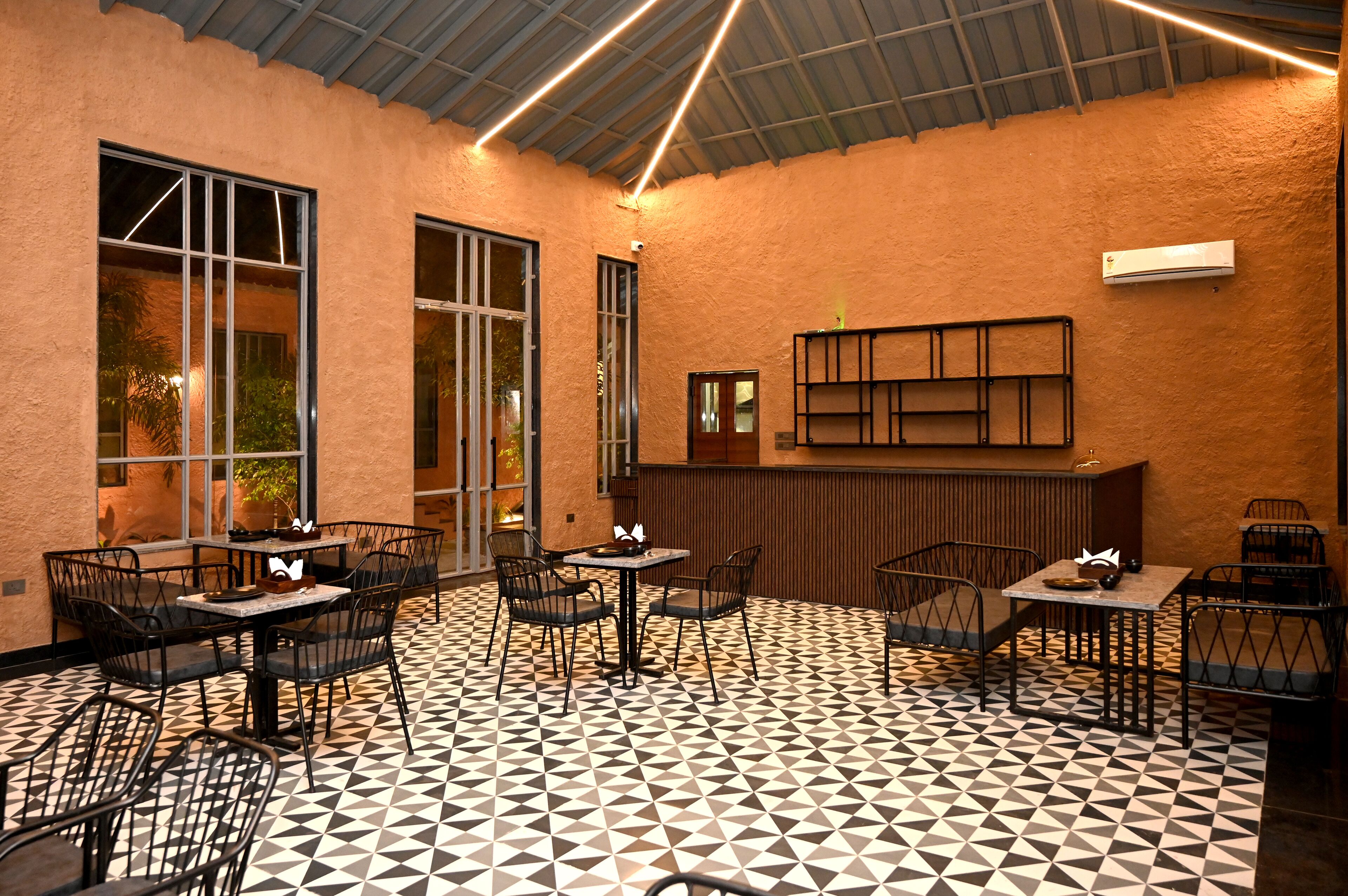 Hotel Navtara