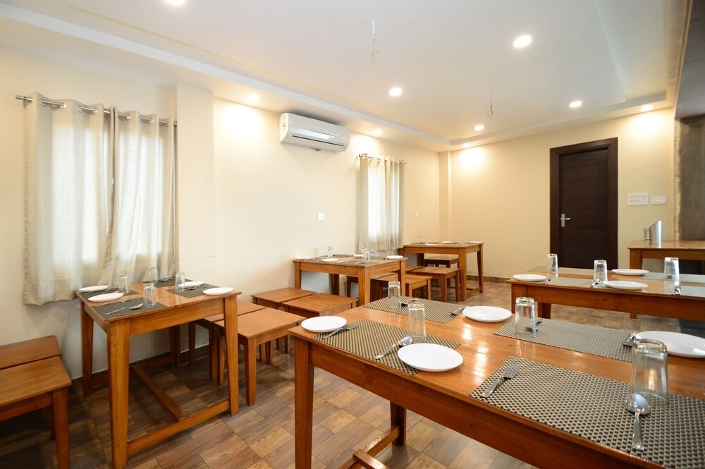 Hotel Rashika Palace