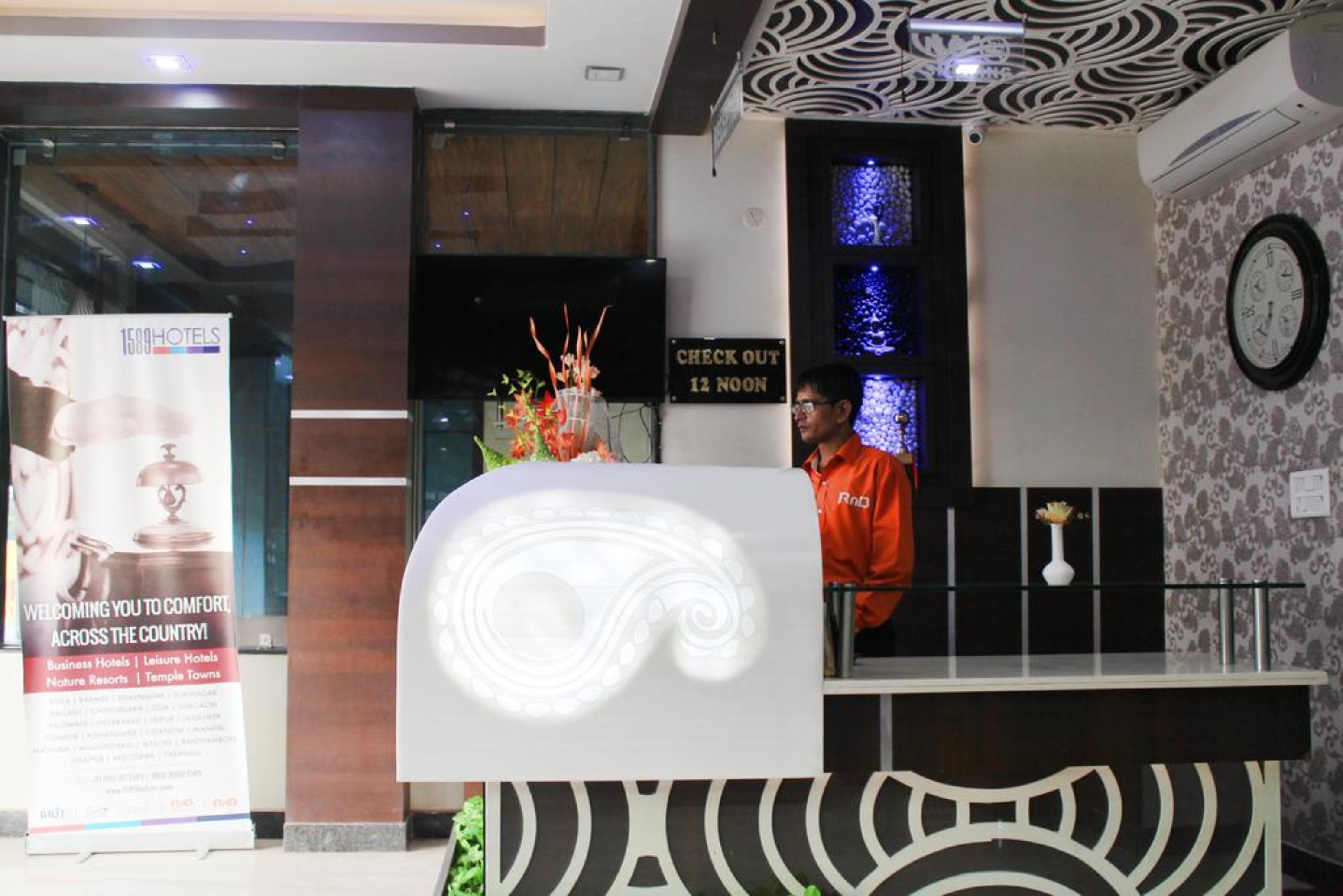 Hotel R K Palace