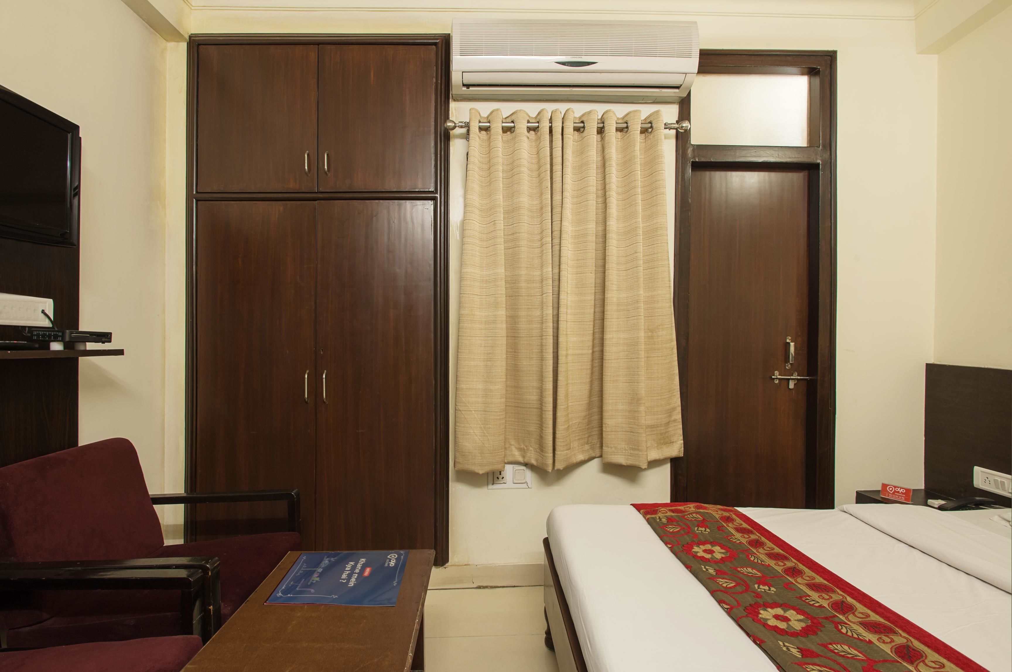 Hotel Rockland by OYO Rooms