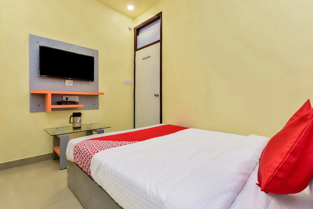 Hotel Suraj Villa By OYO Rooms