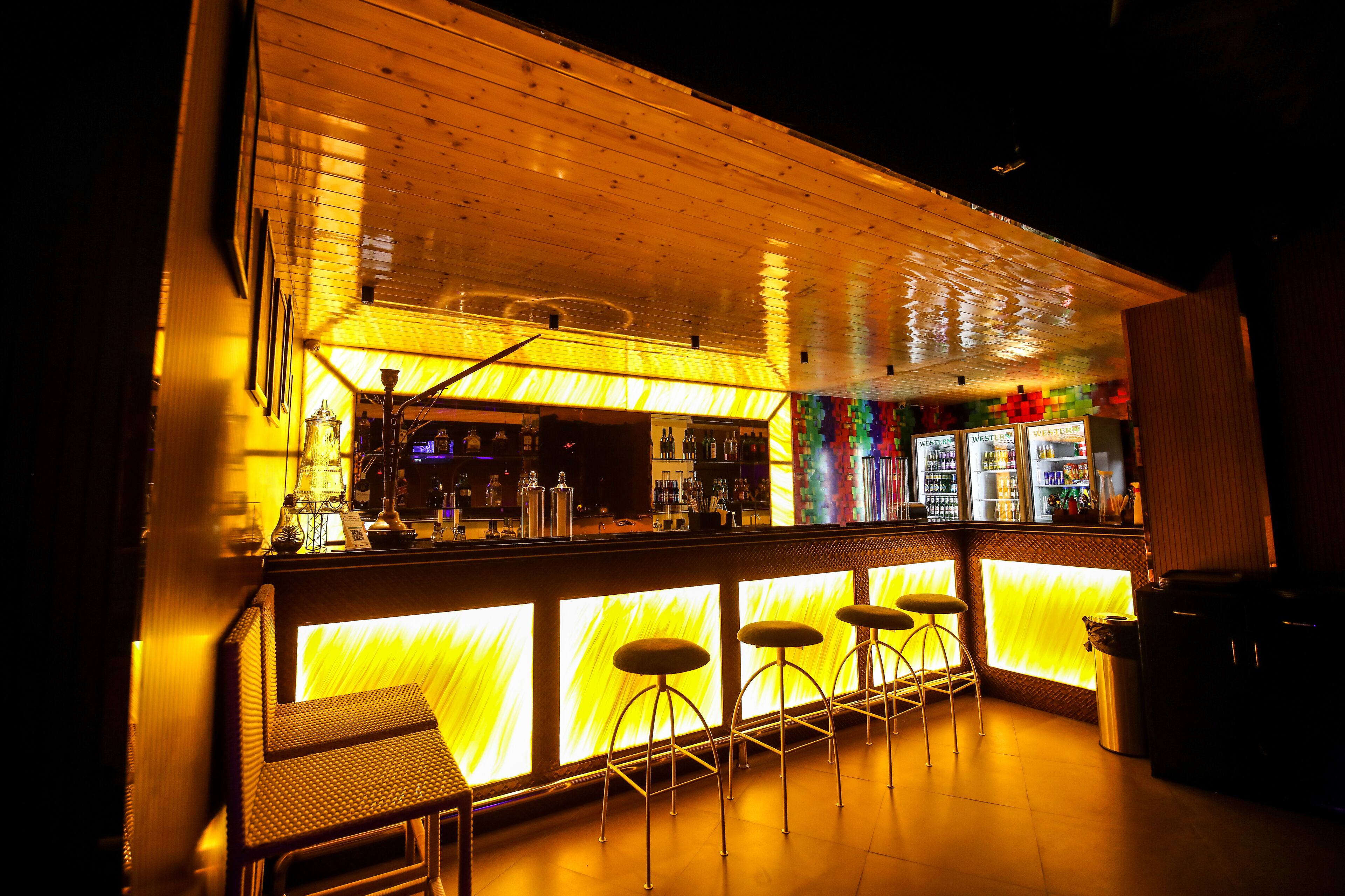 Kaki Hotel & Roof Top