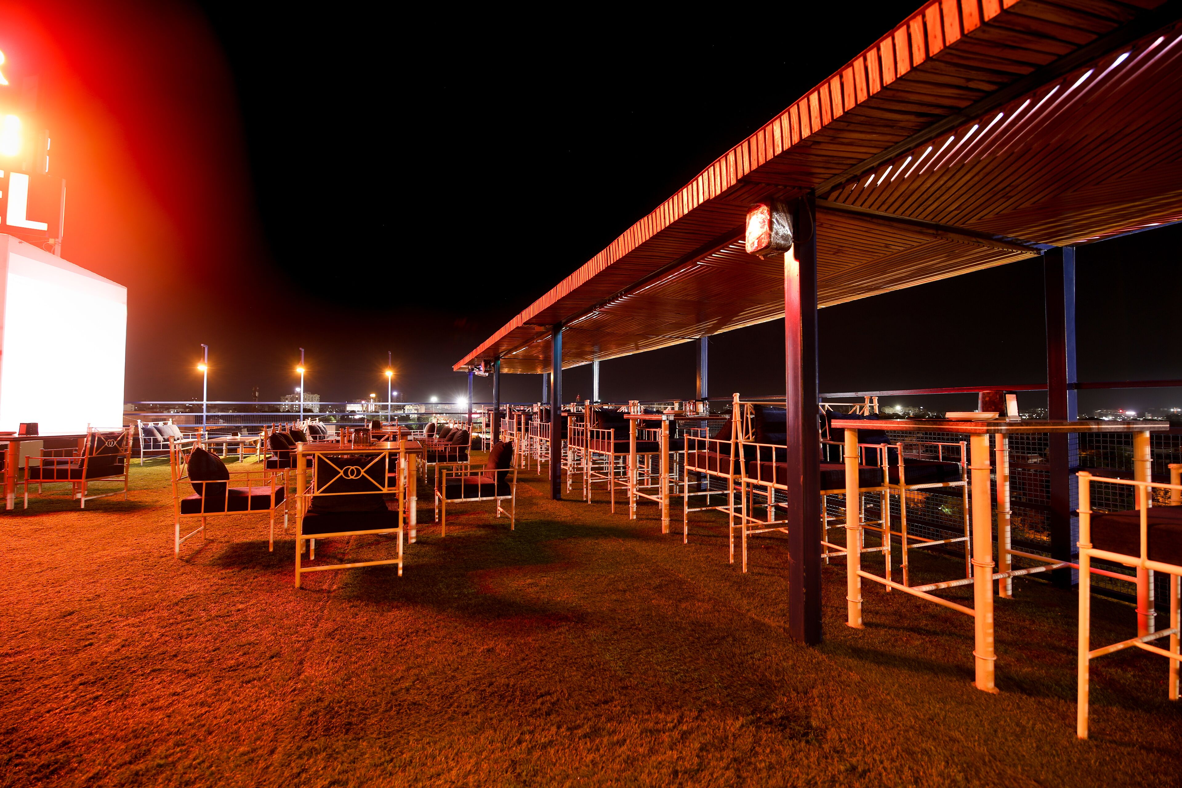 Kaki Hotel & Roof Top