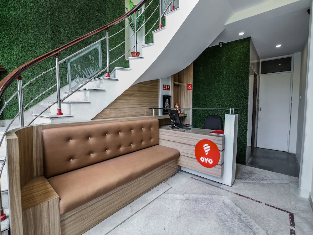 OYO 14892 Hotel Tourista