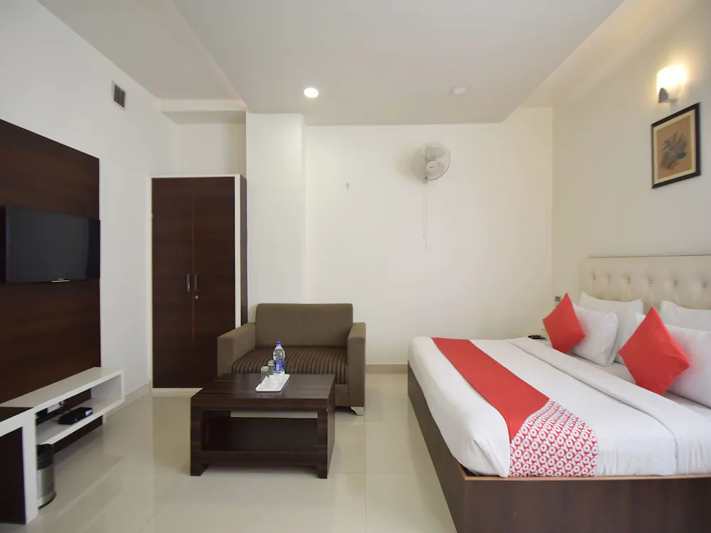 OYO 7110 Hotel Prince